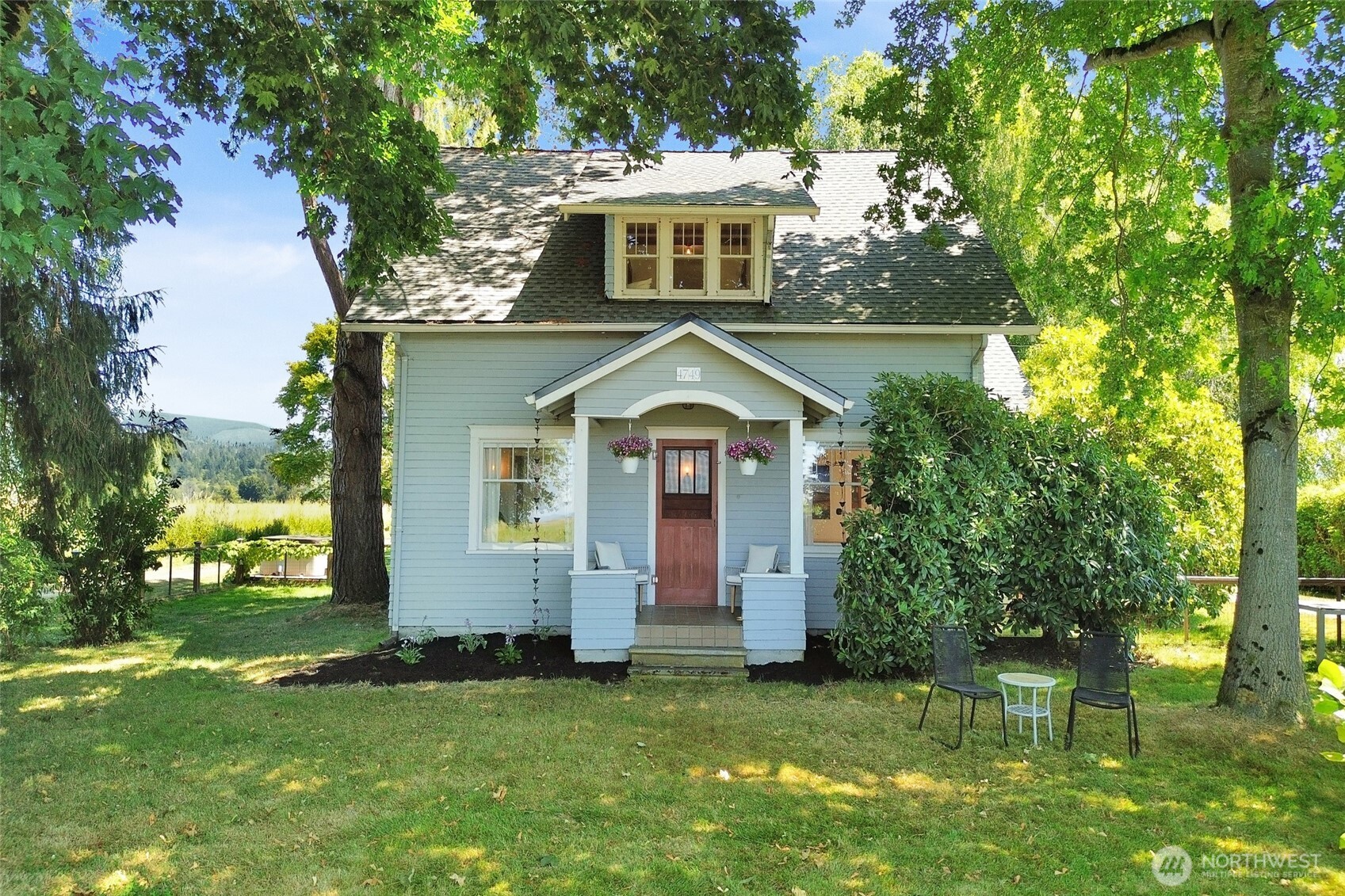 4749 Chuckanut Drive Property Photo 1