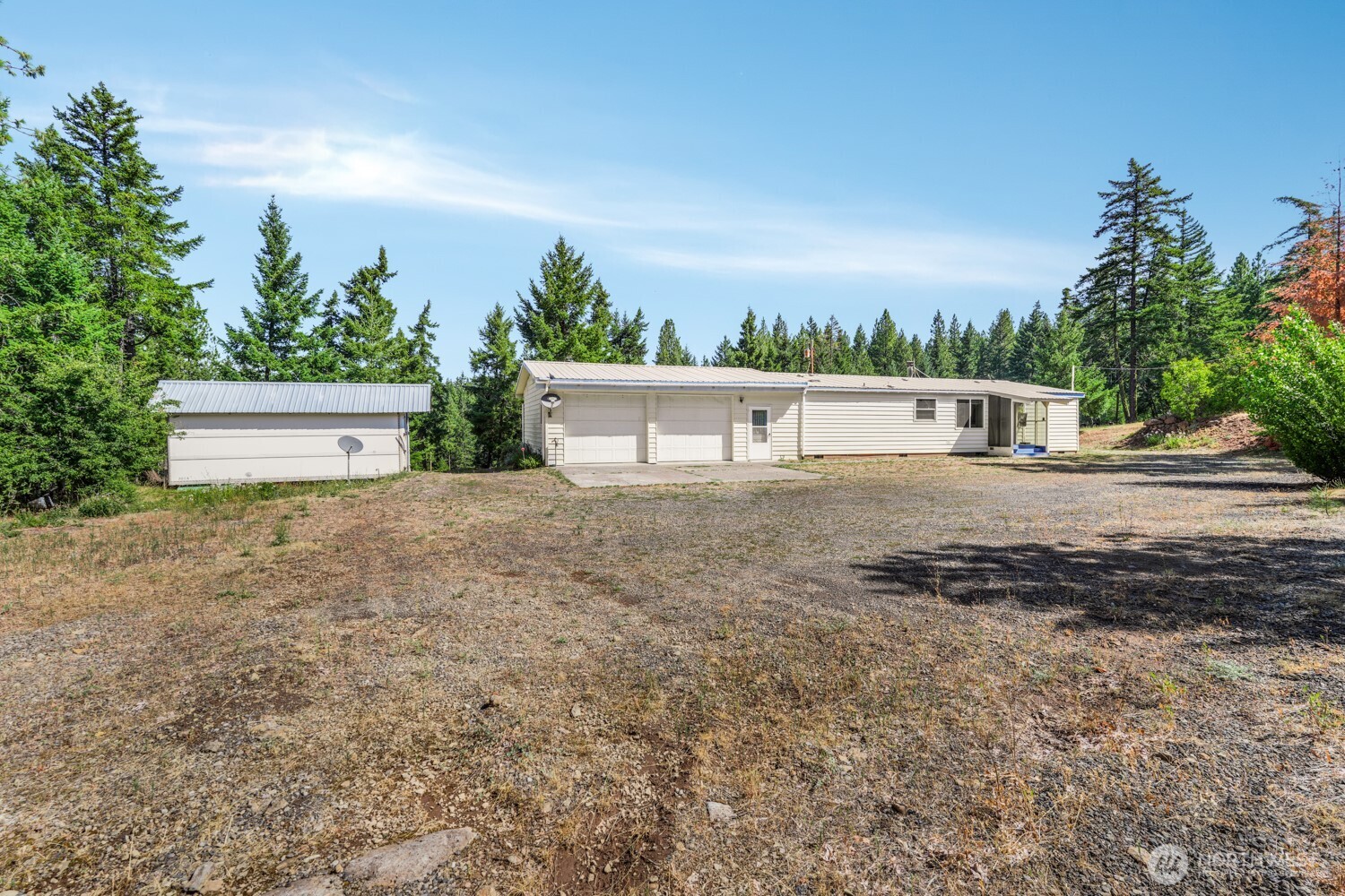 338 Lakeside Road