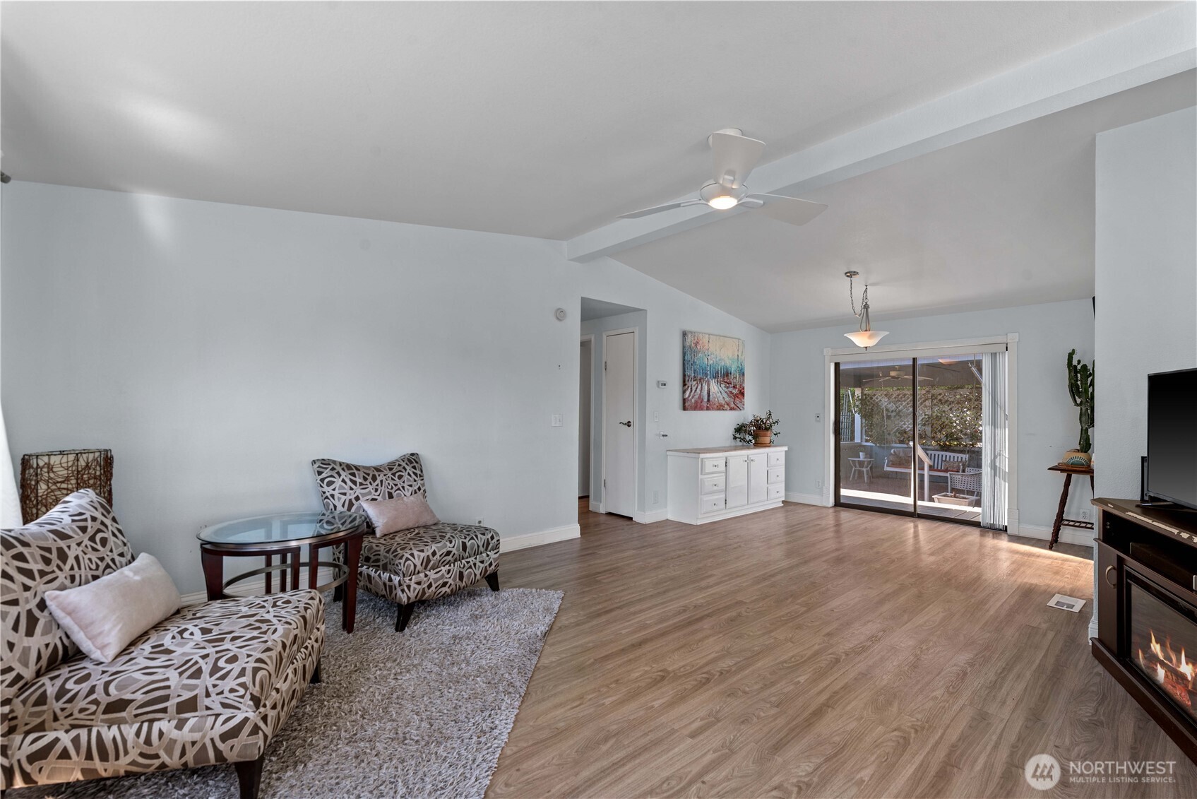 1306 Glacier Place 68 Property Photo 3