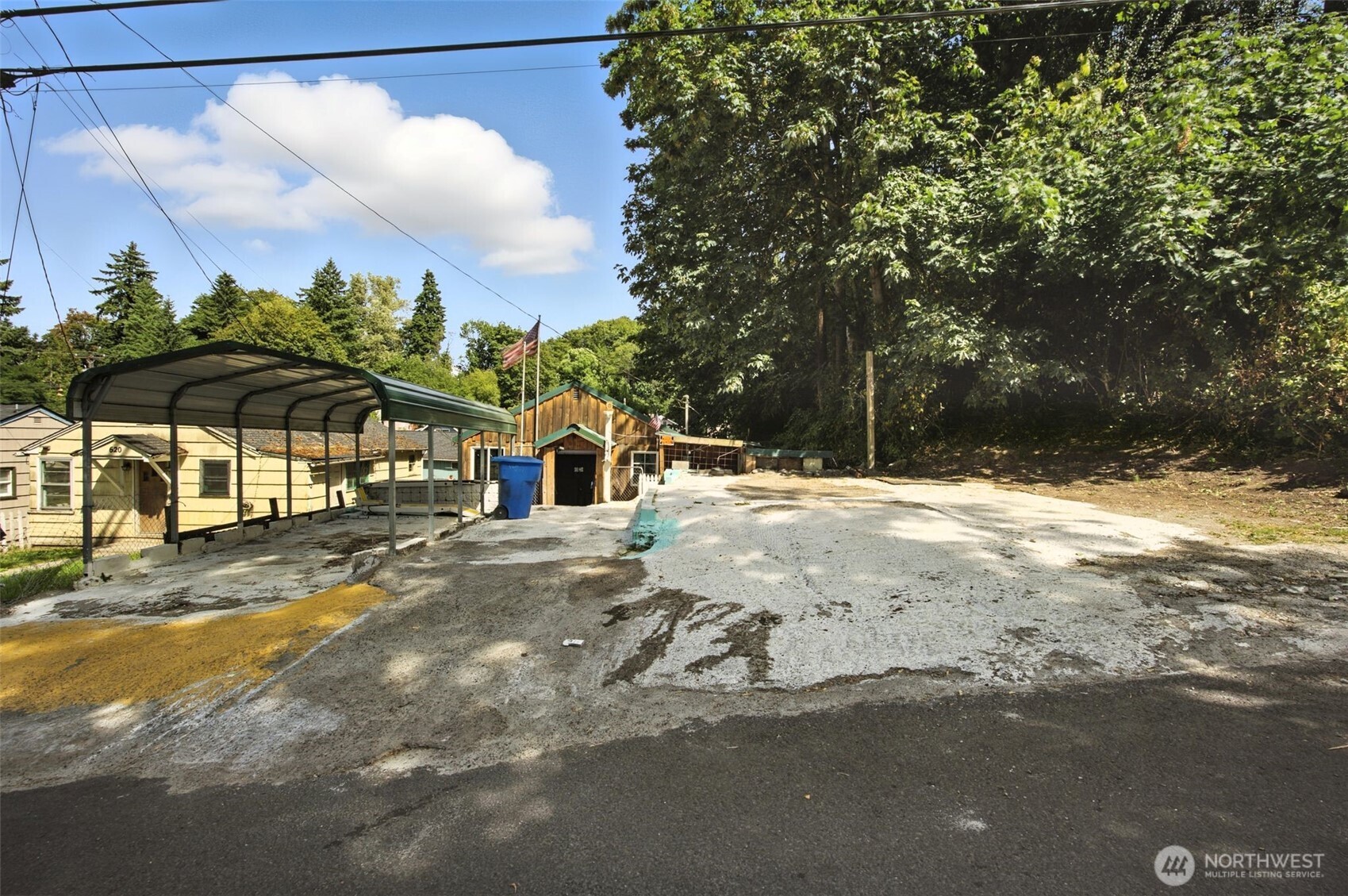 618 N 3rd Avenue Property Photo 2