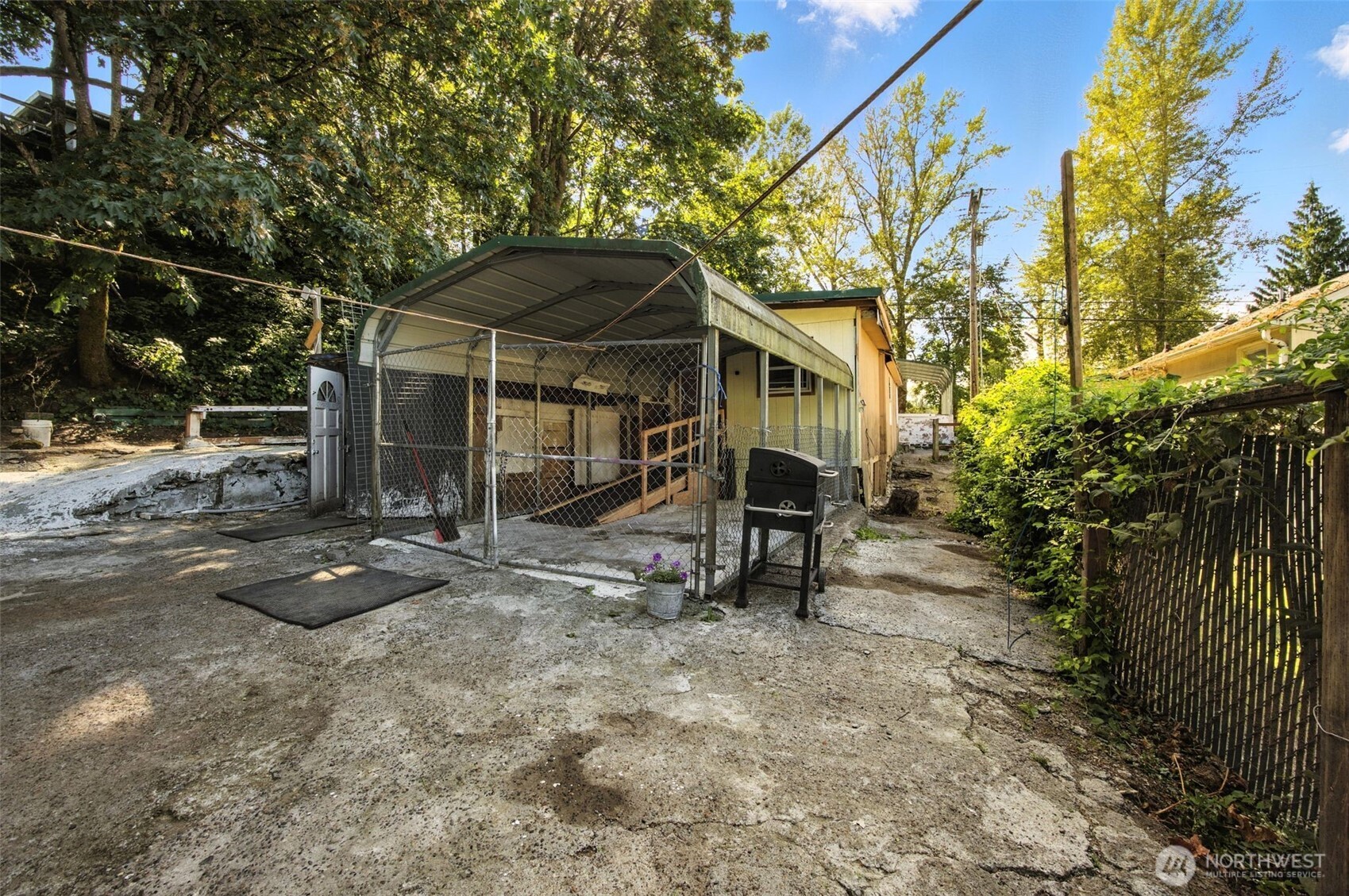 618 N 3rd Avenue Property Photo 3