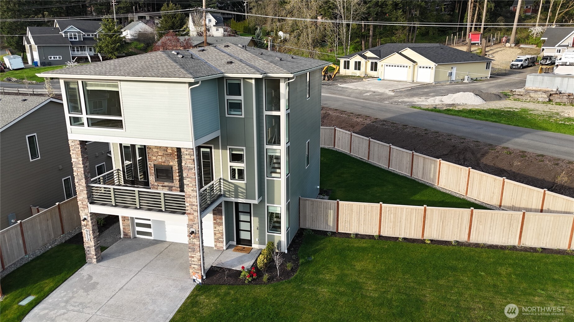 9513 38th Street Property Photo 1