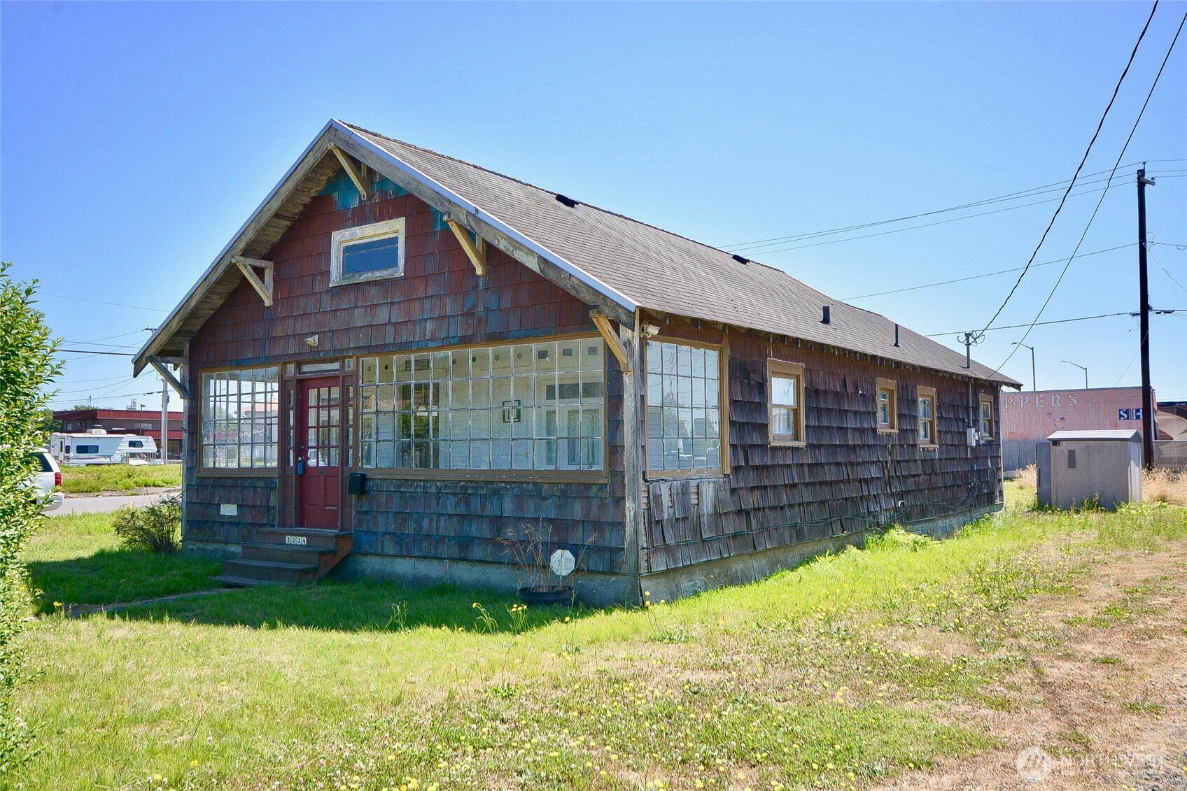2224 Pacific Avenue Property Photo 1