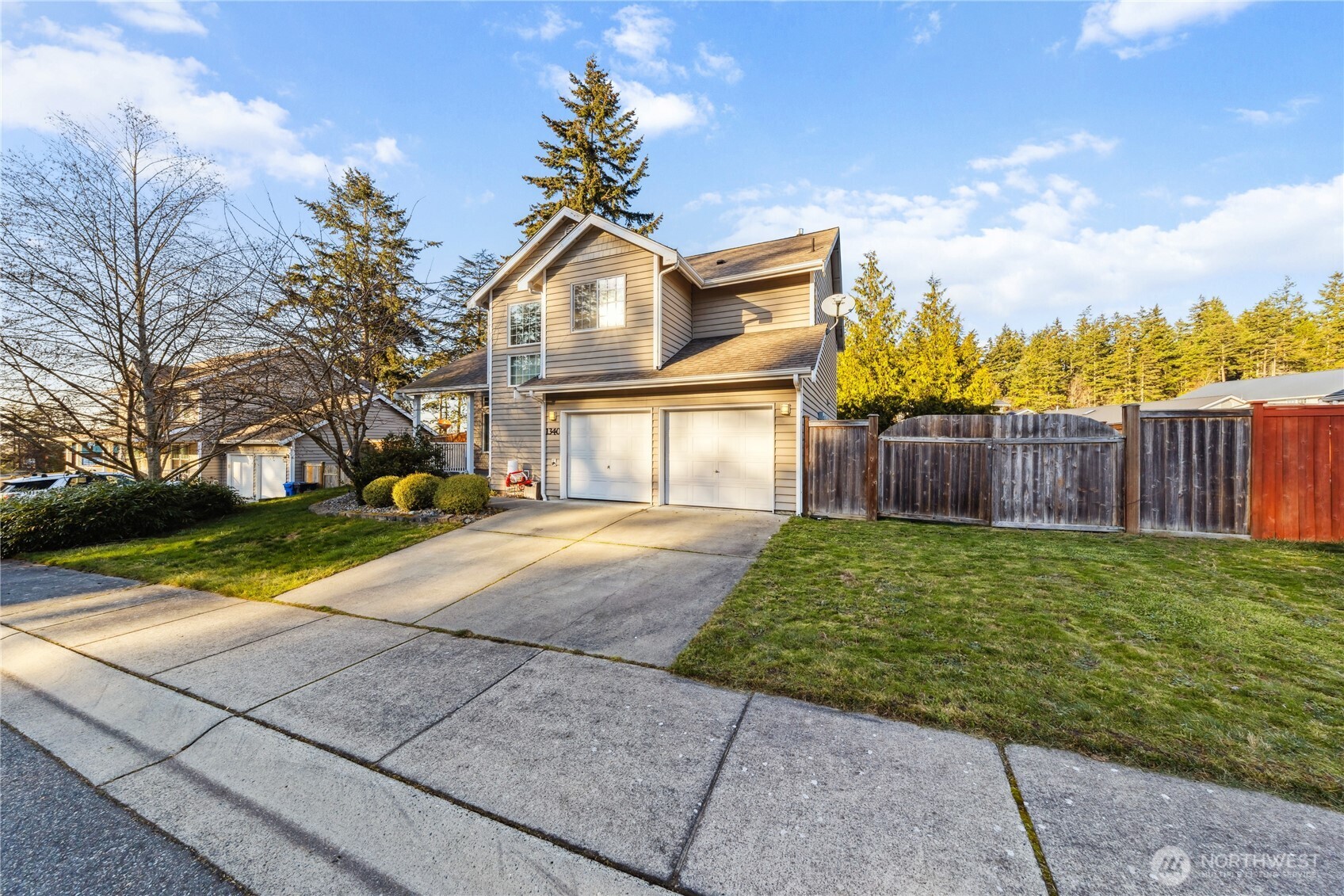 1340 Nw Redwing Drive Property Photo 1