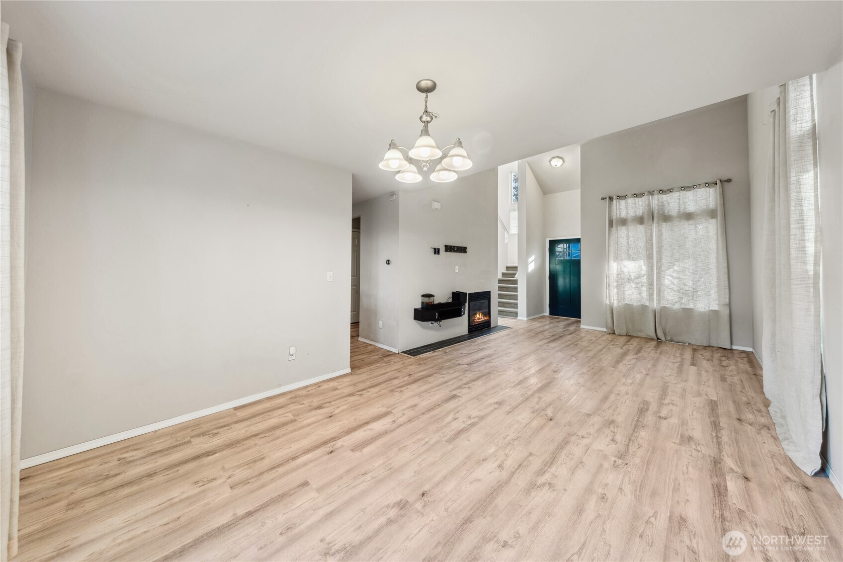 1340 Nw Redwing Drive Property Photo 5