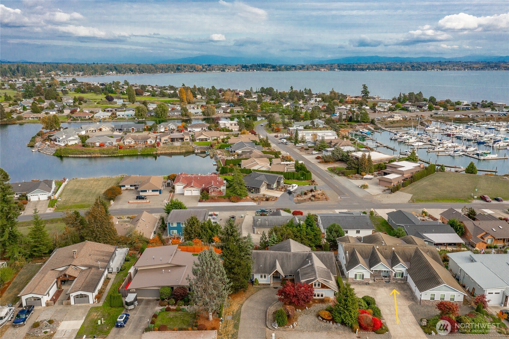 8118 Comox Road Property Photo 4