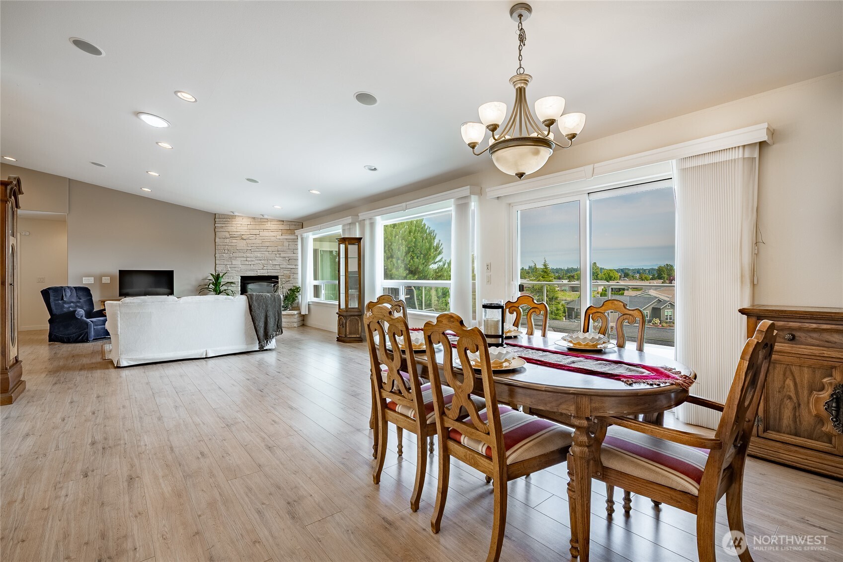 8118 Comox Road Property Photo 18