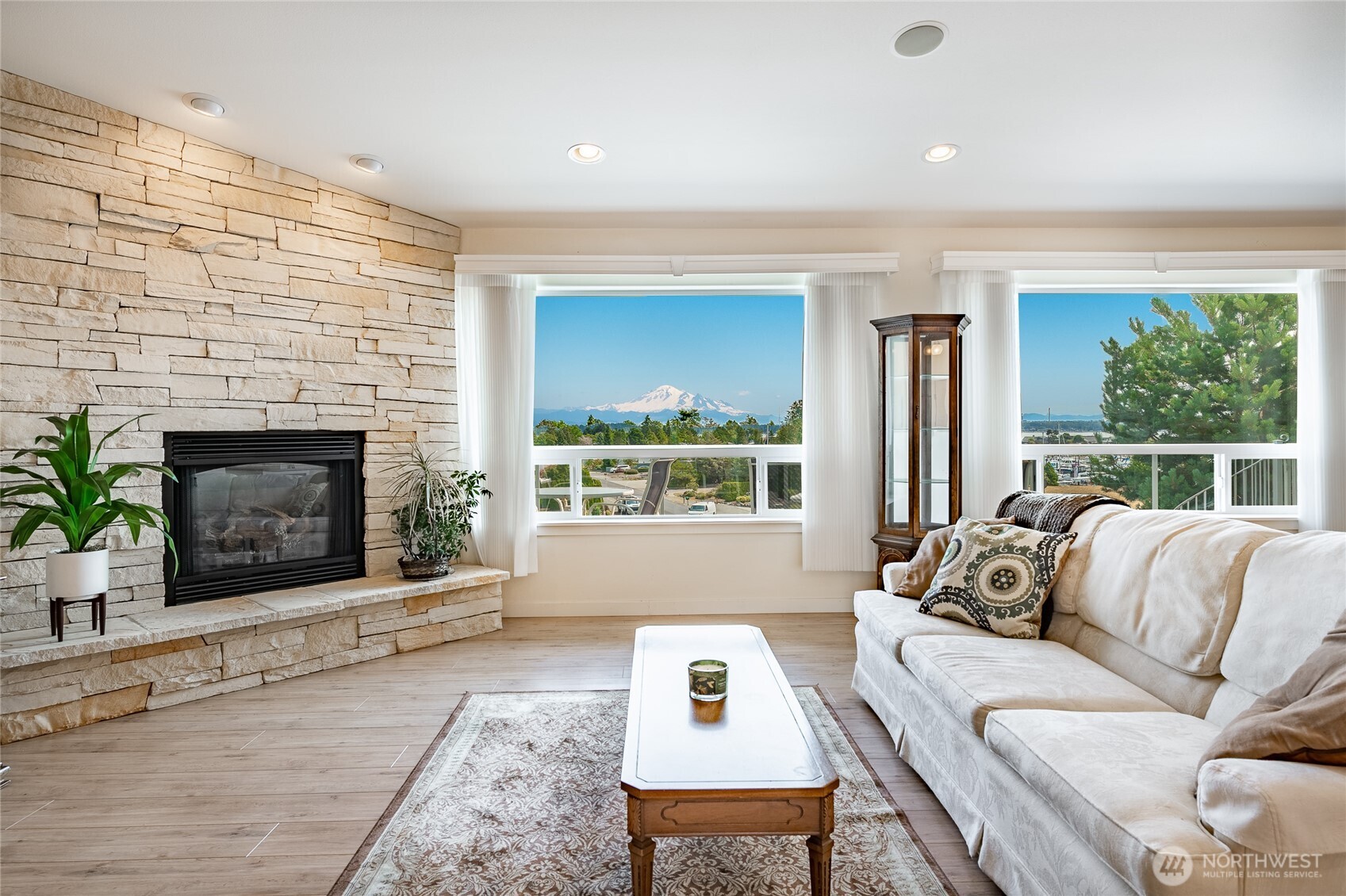 8118 Comox Road Property Photo 19