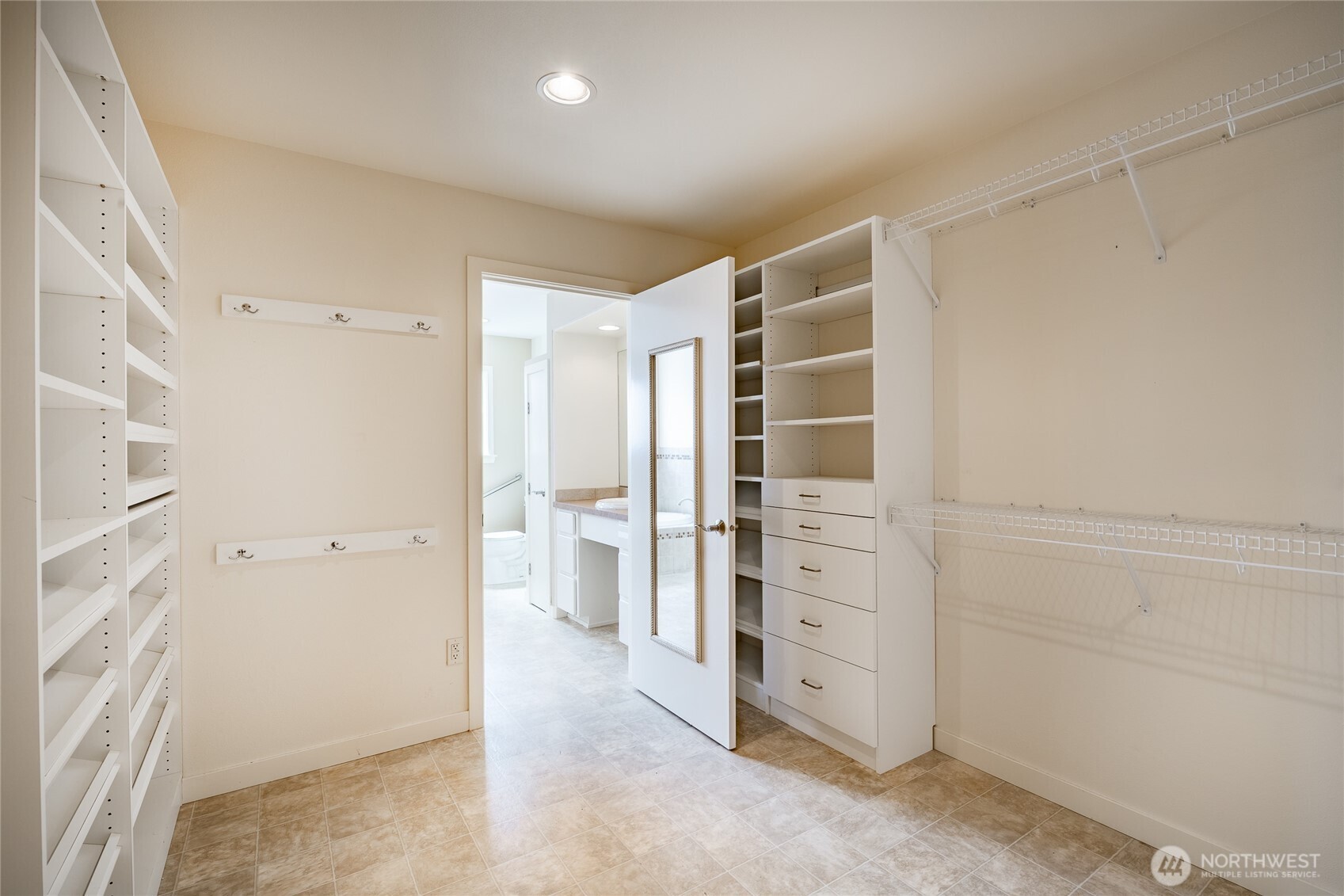 8118 Comox Road Property Photo 24