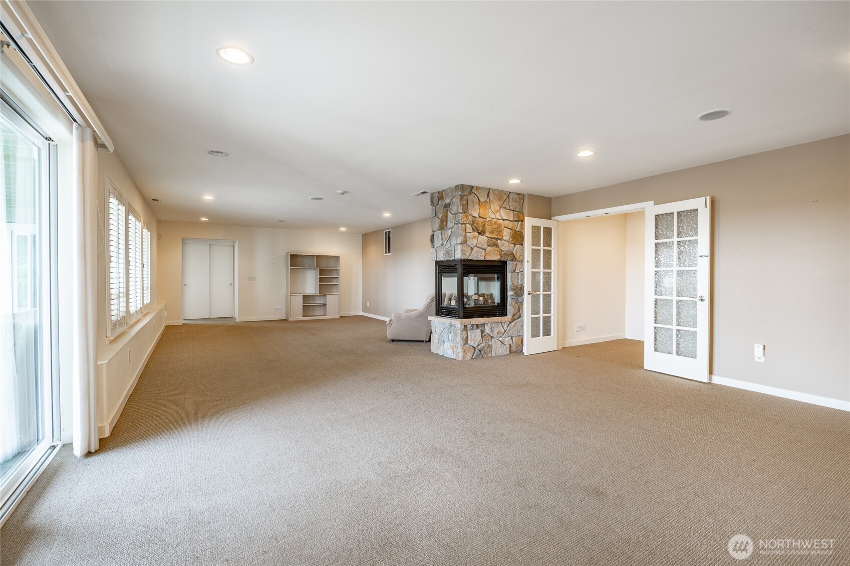 8118 Comox Road Property Photo 34