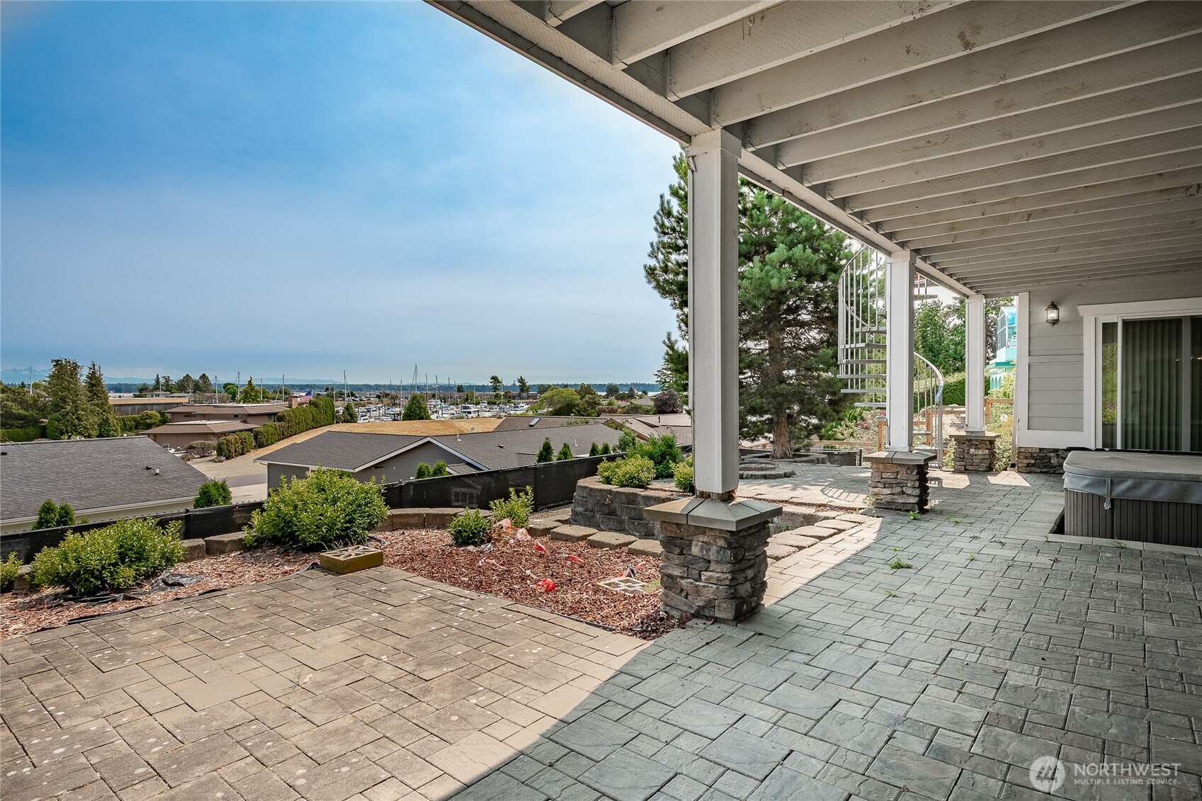 8118 Comox Road Property Photo 39