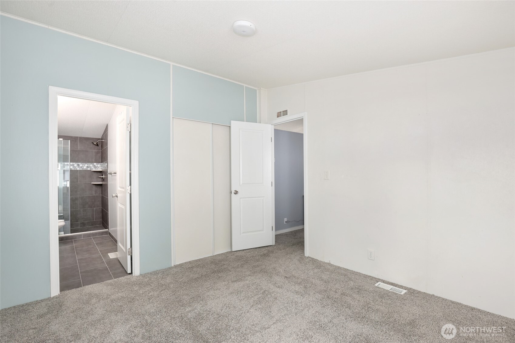 3431 S 180th Place 67 Property Photo 11