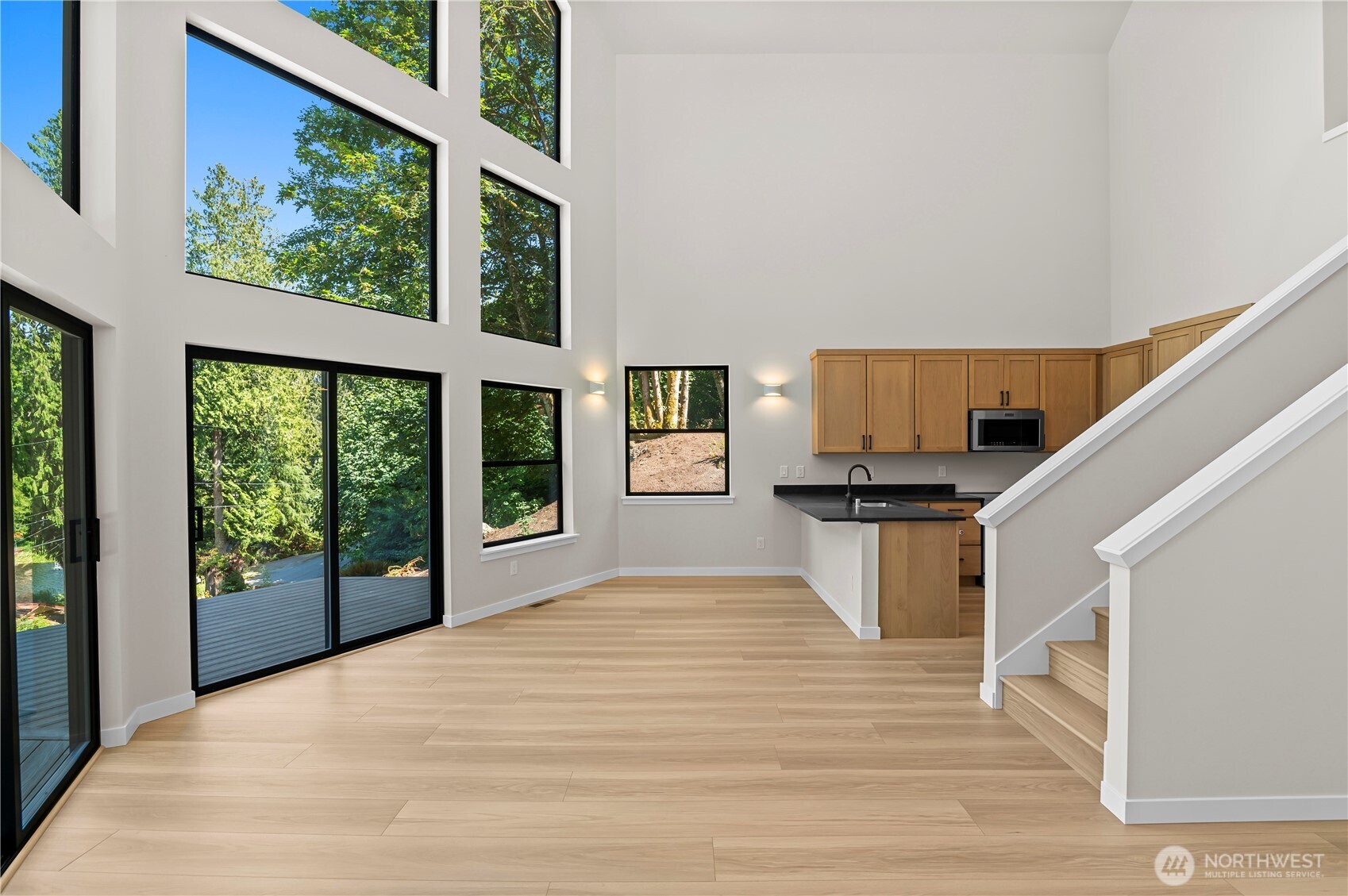 6828 Olive Avenue Property Photo 4