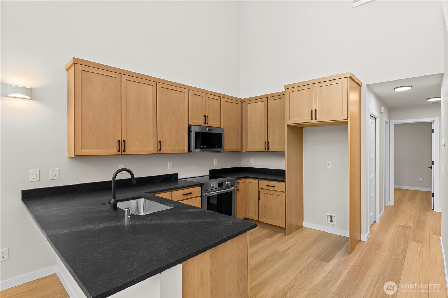 6828 Olive Avenue Property Photo 9