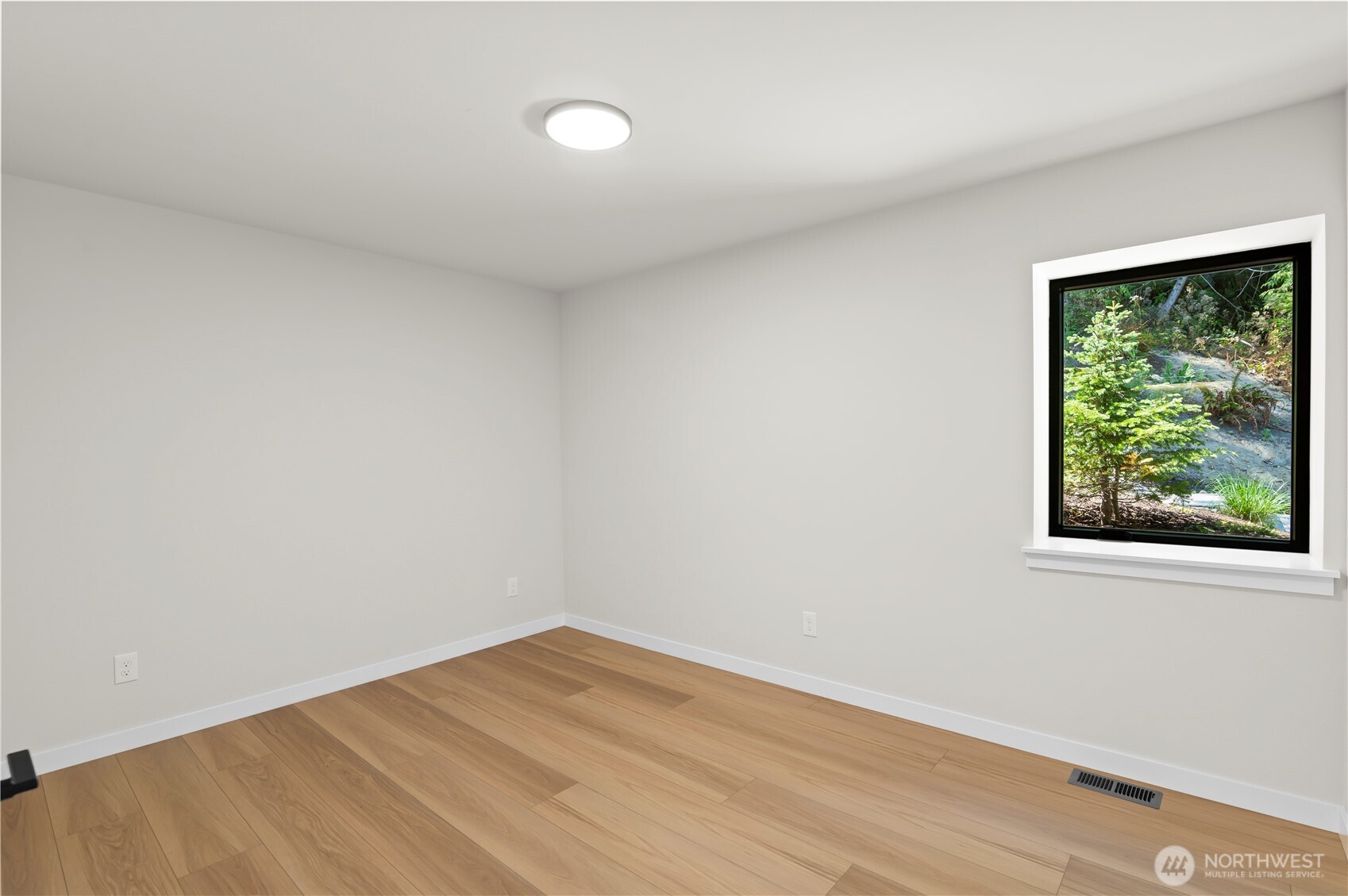 6828 Olive Avenue Property Photo 15