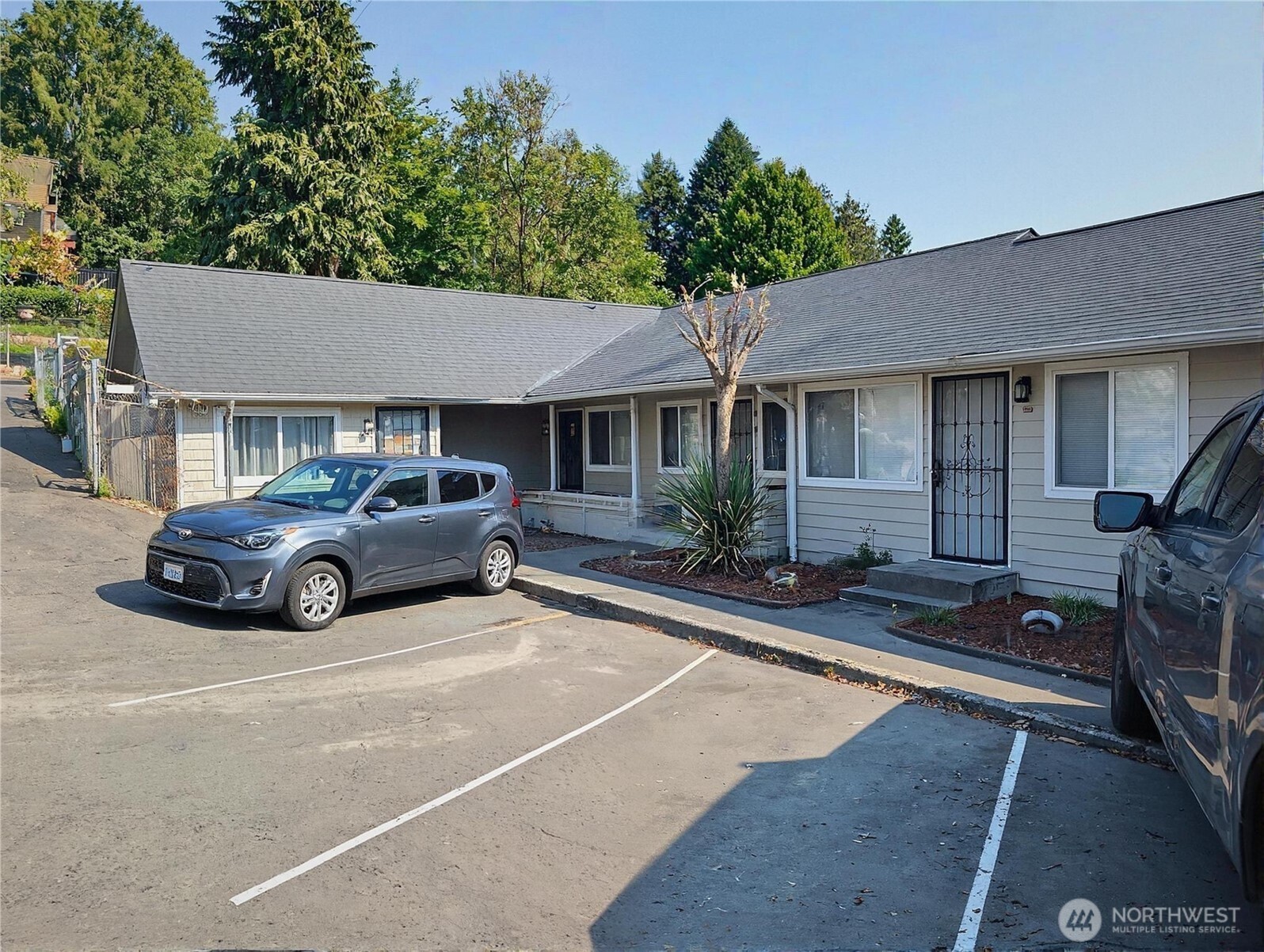 7410 Rainier Avenue Property Photo 3