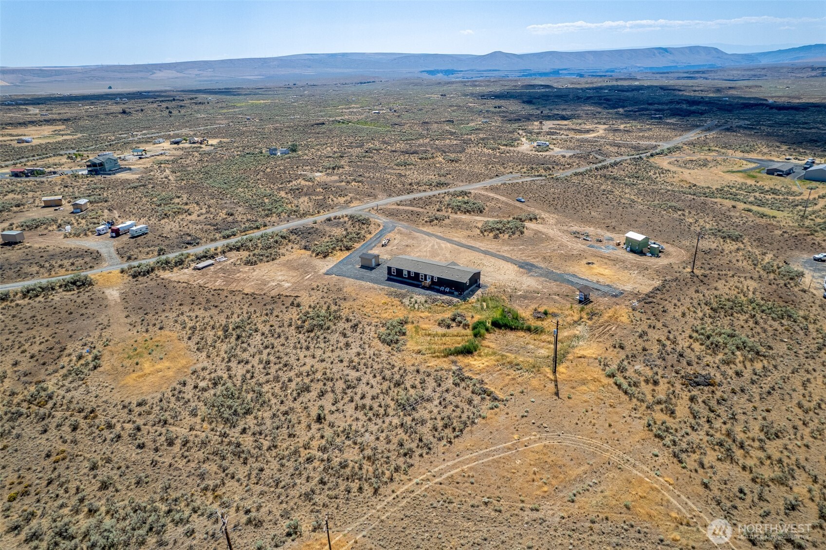 910 Canyon Trail Property Photo 4
