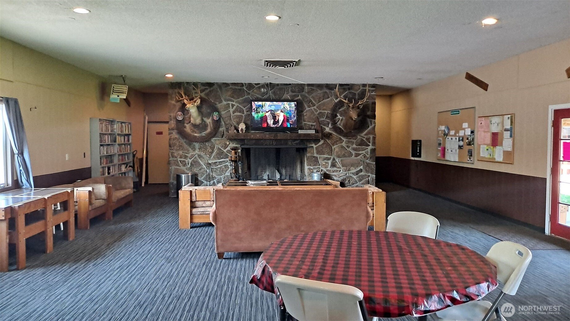 910 Canyon Trail Property Photo 29