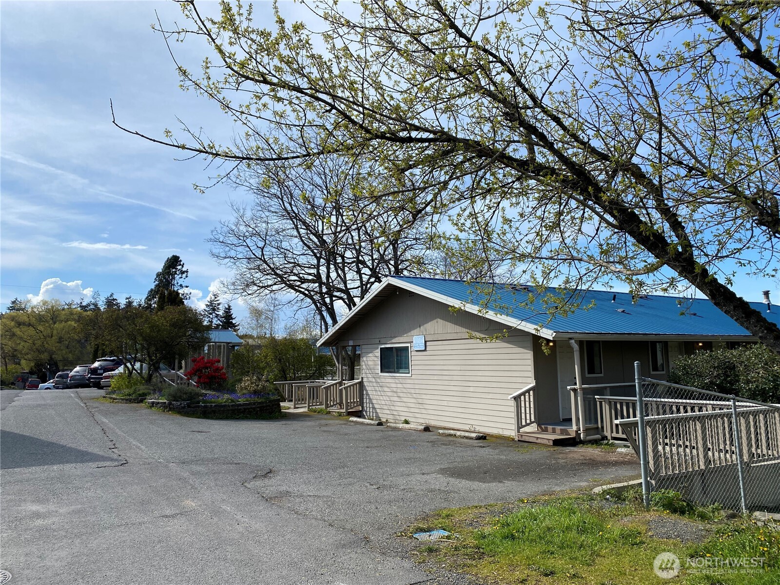 250 Tucker Avenue 3 Property Photo 5