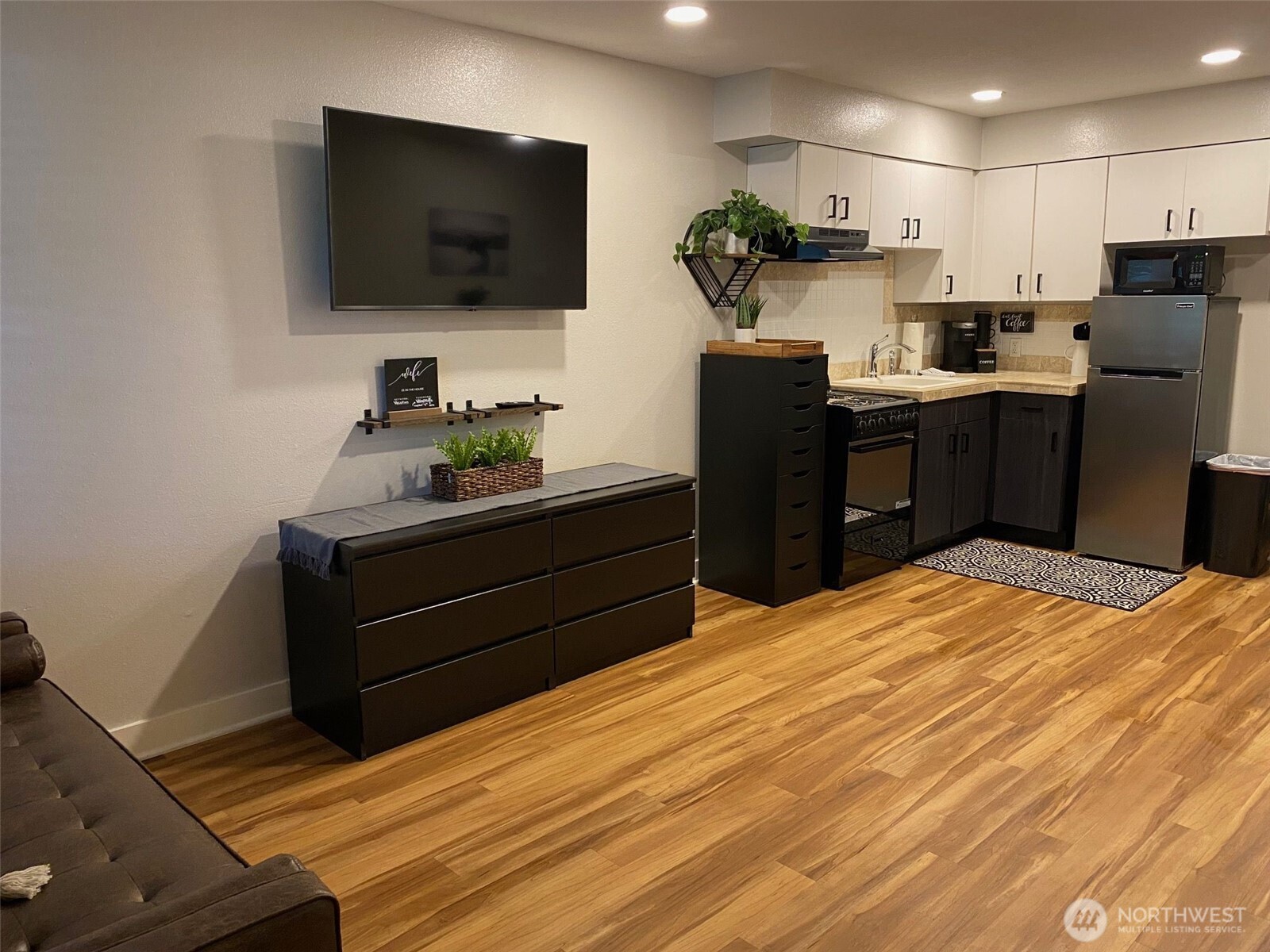 250 Tucker Avenue 3 Property Photo 14