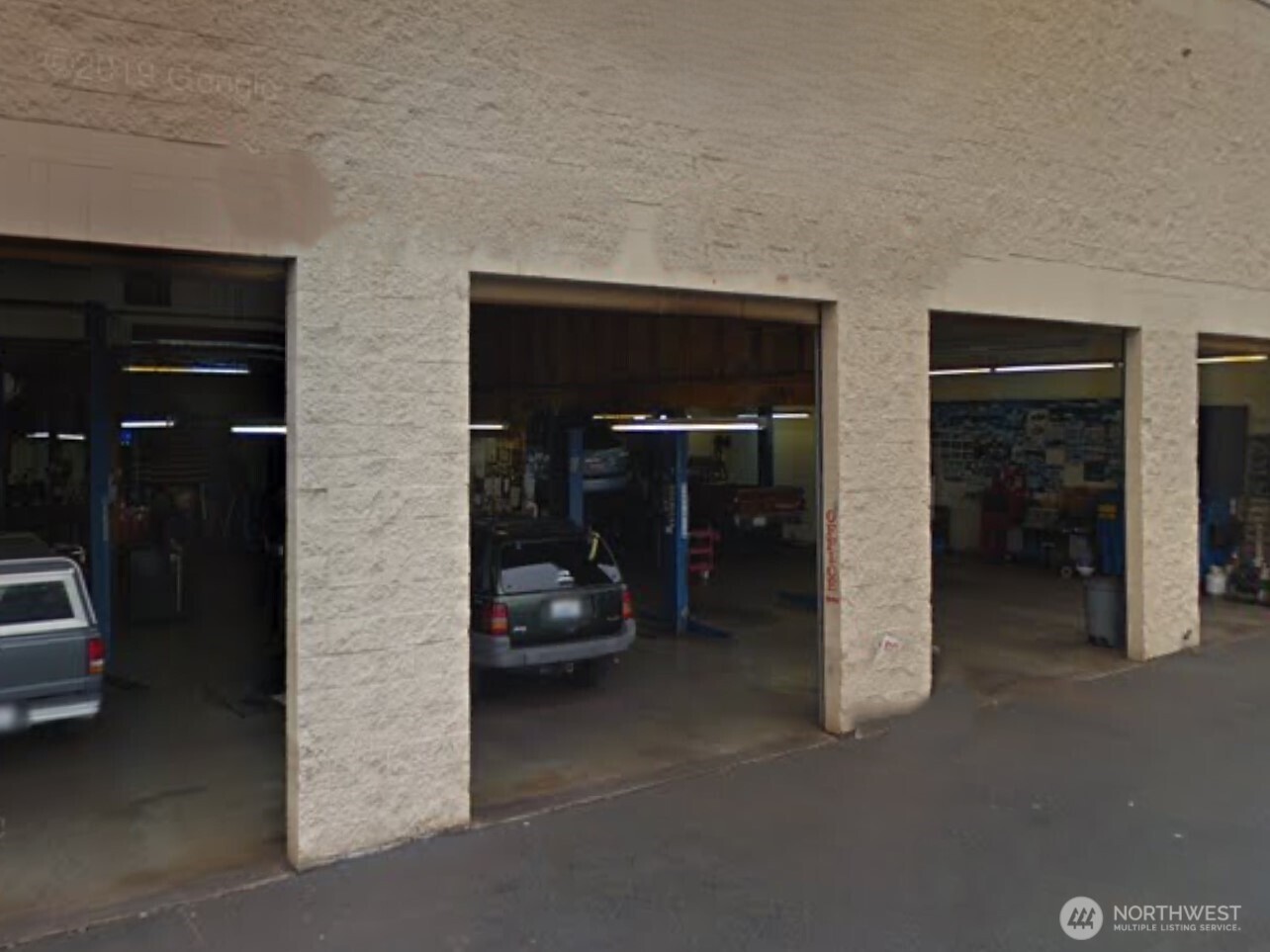 2413486 Property Photo 1