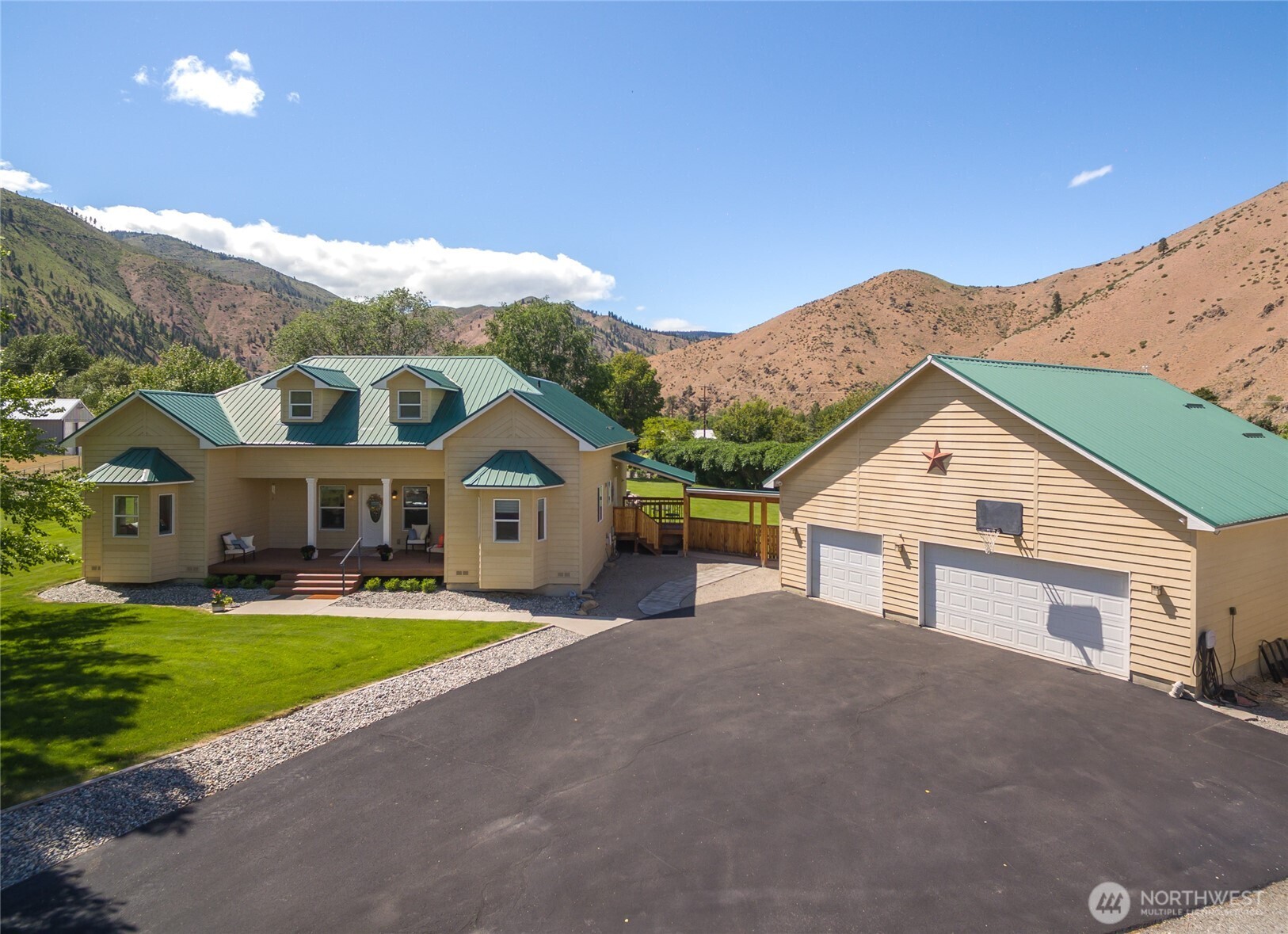 4902 Keystone Place Property Photo 1
