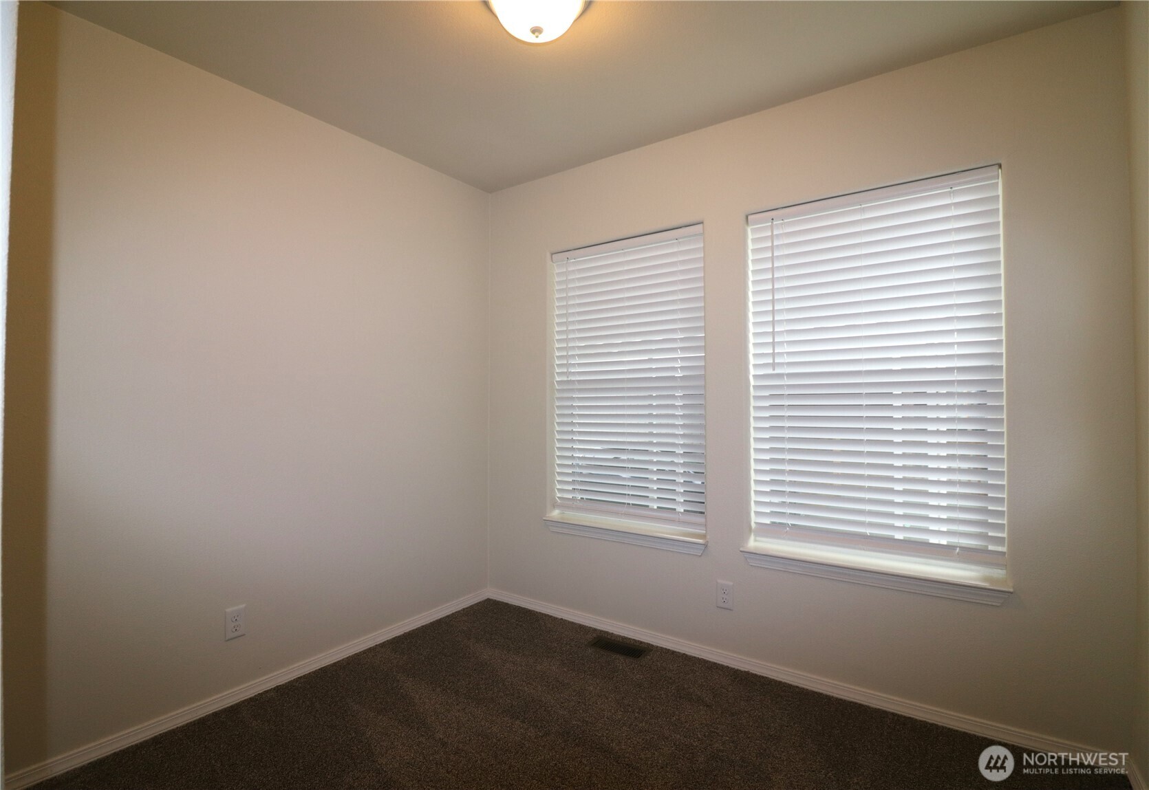 1111 Archwood Drive 395 Property Photo 10