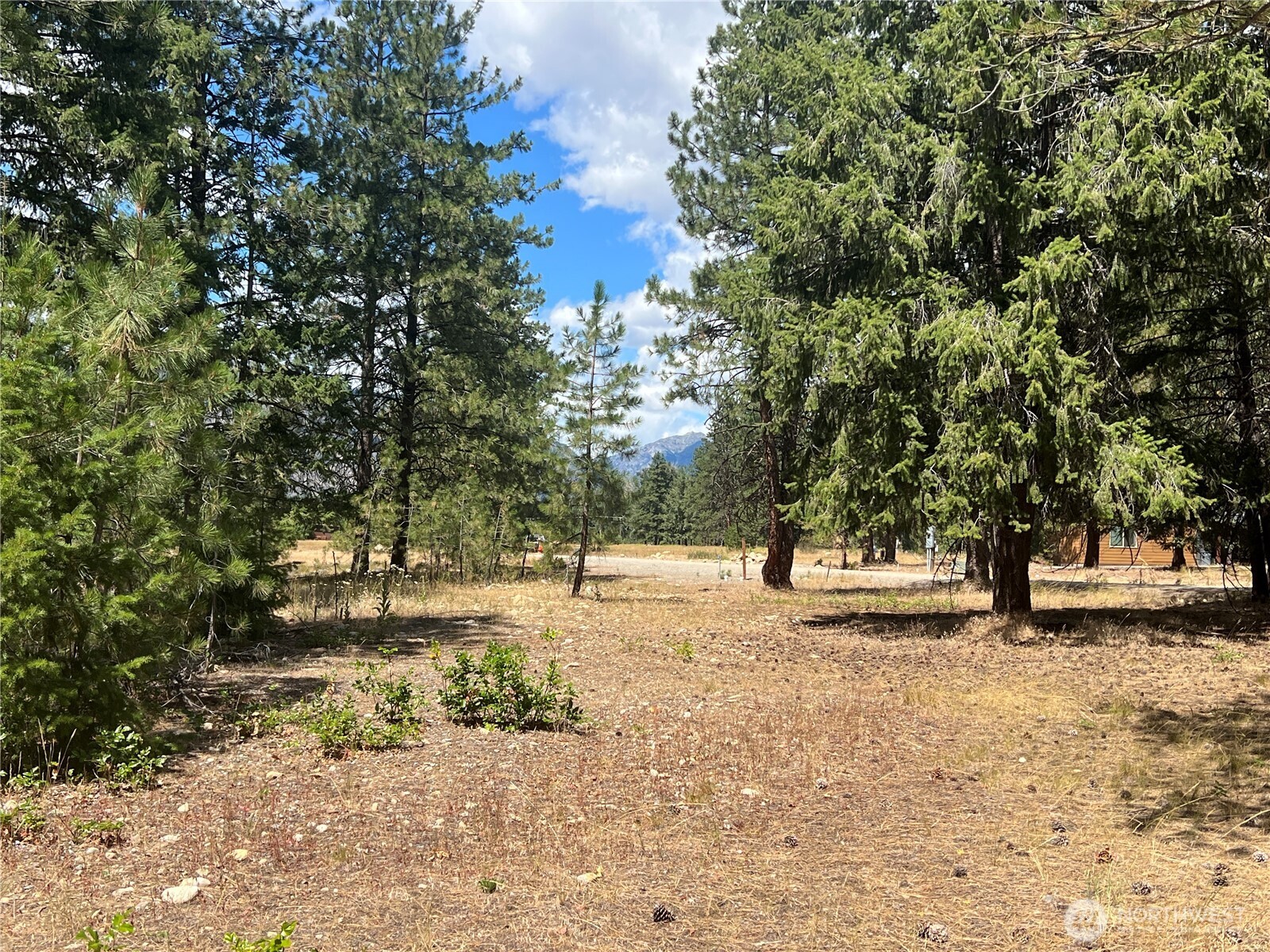 4 Mazama Meadows Lane Property Photo 1