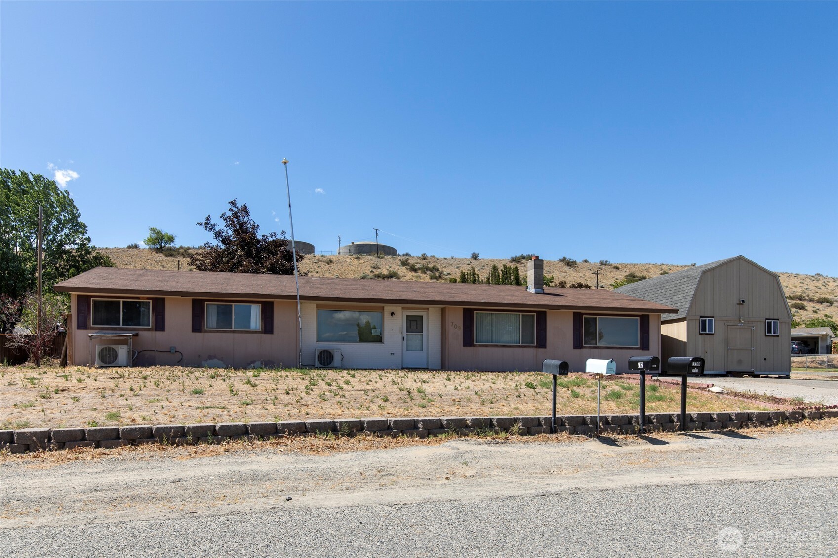 709 Sunrise Drive