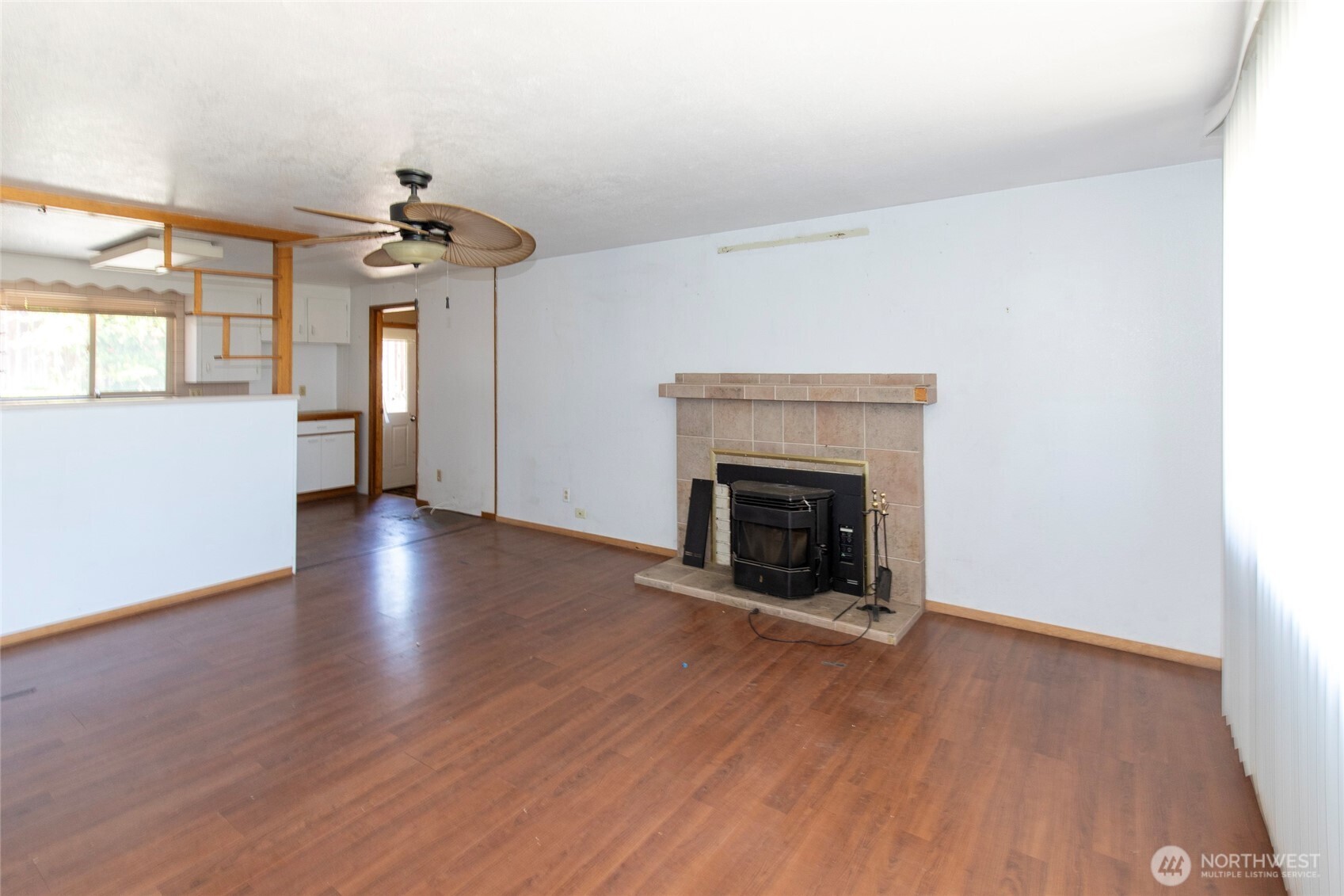 709 Sunrise Drive Property Photo 7