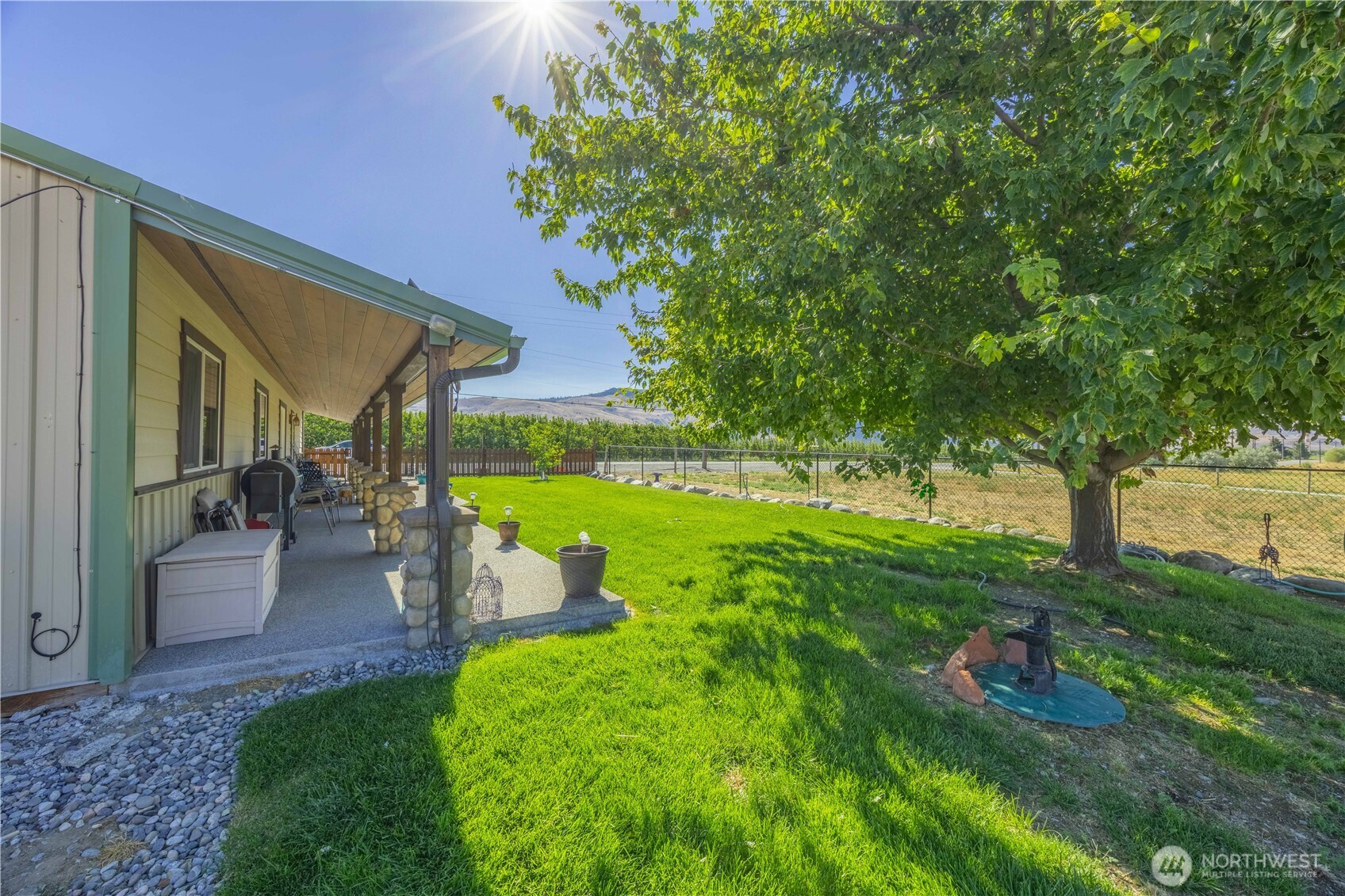 1813 Howard Flats Road Property Photo 3