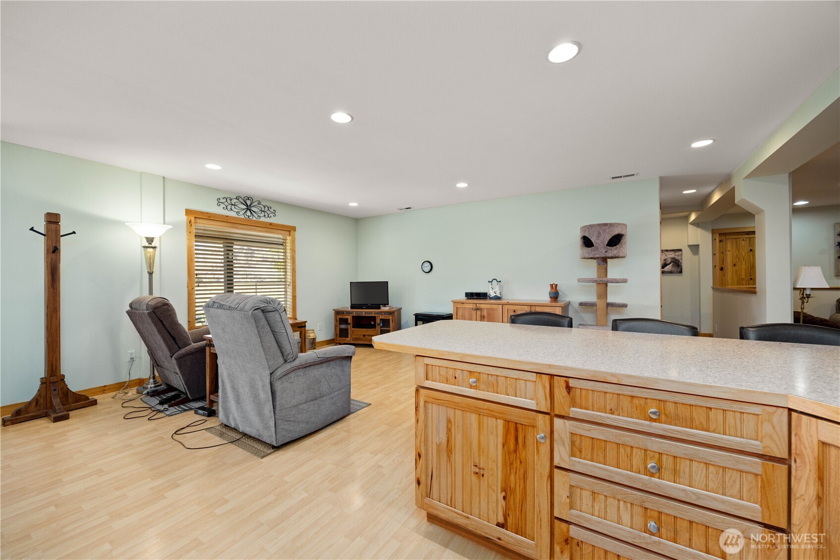 1813 Howard Flats Road Property Photo 5