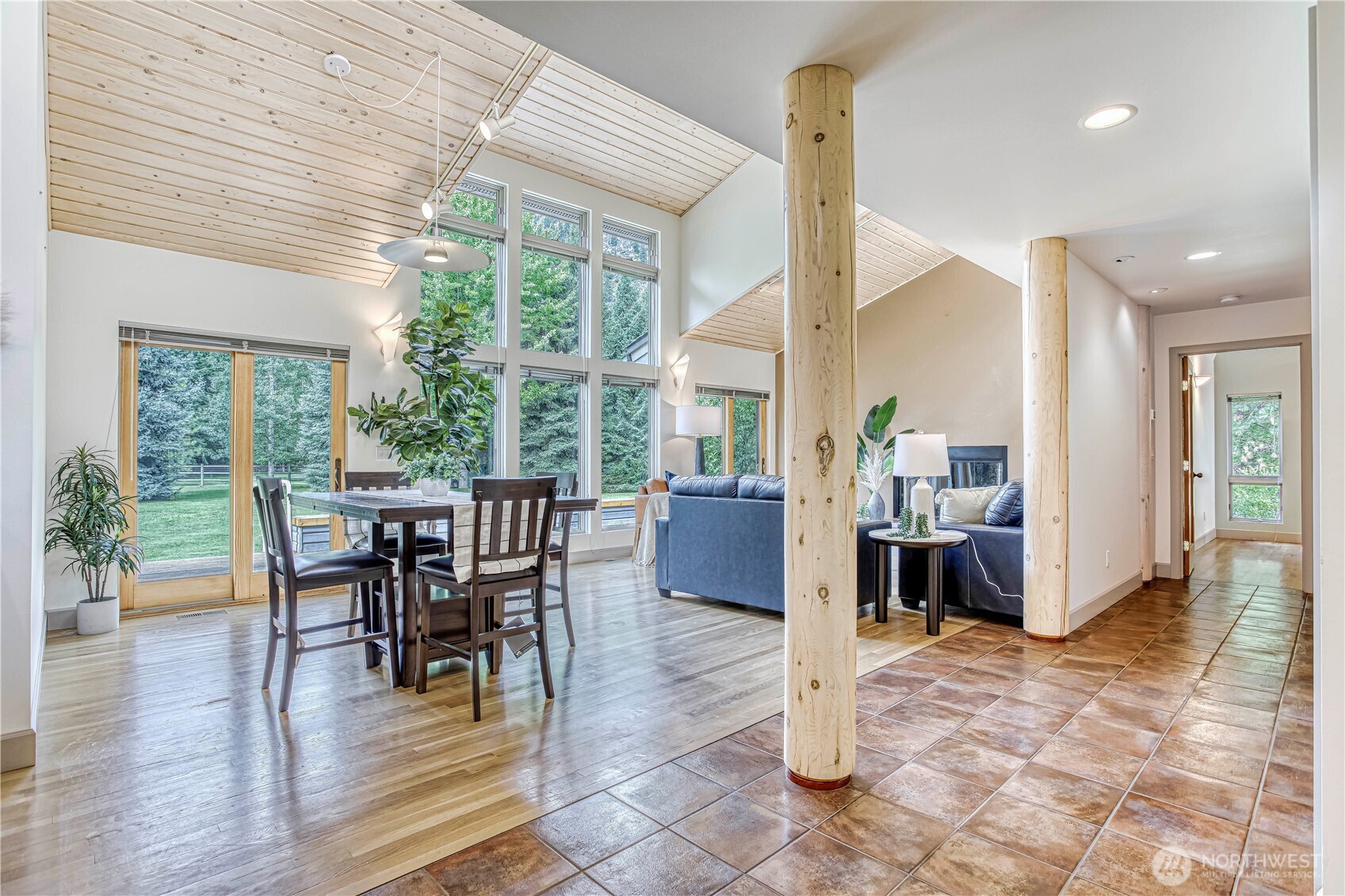 7580 Icicle Road Property Photo 4