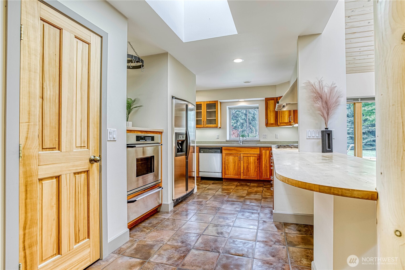 7580 Icicle Road Property Photo 12