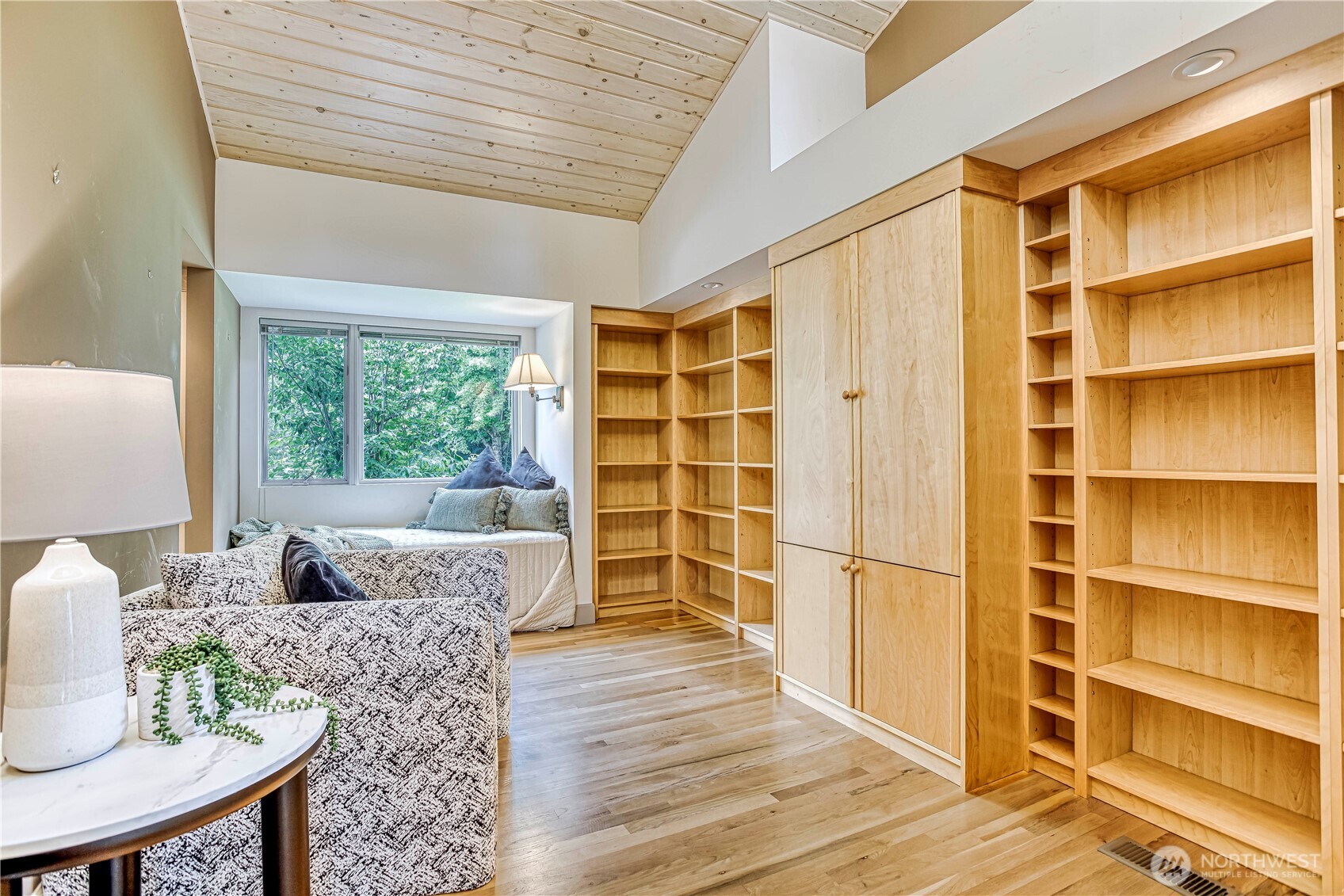 7580 Icicle Road Property Photo 14