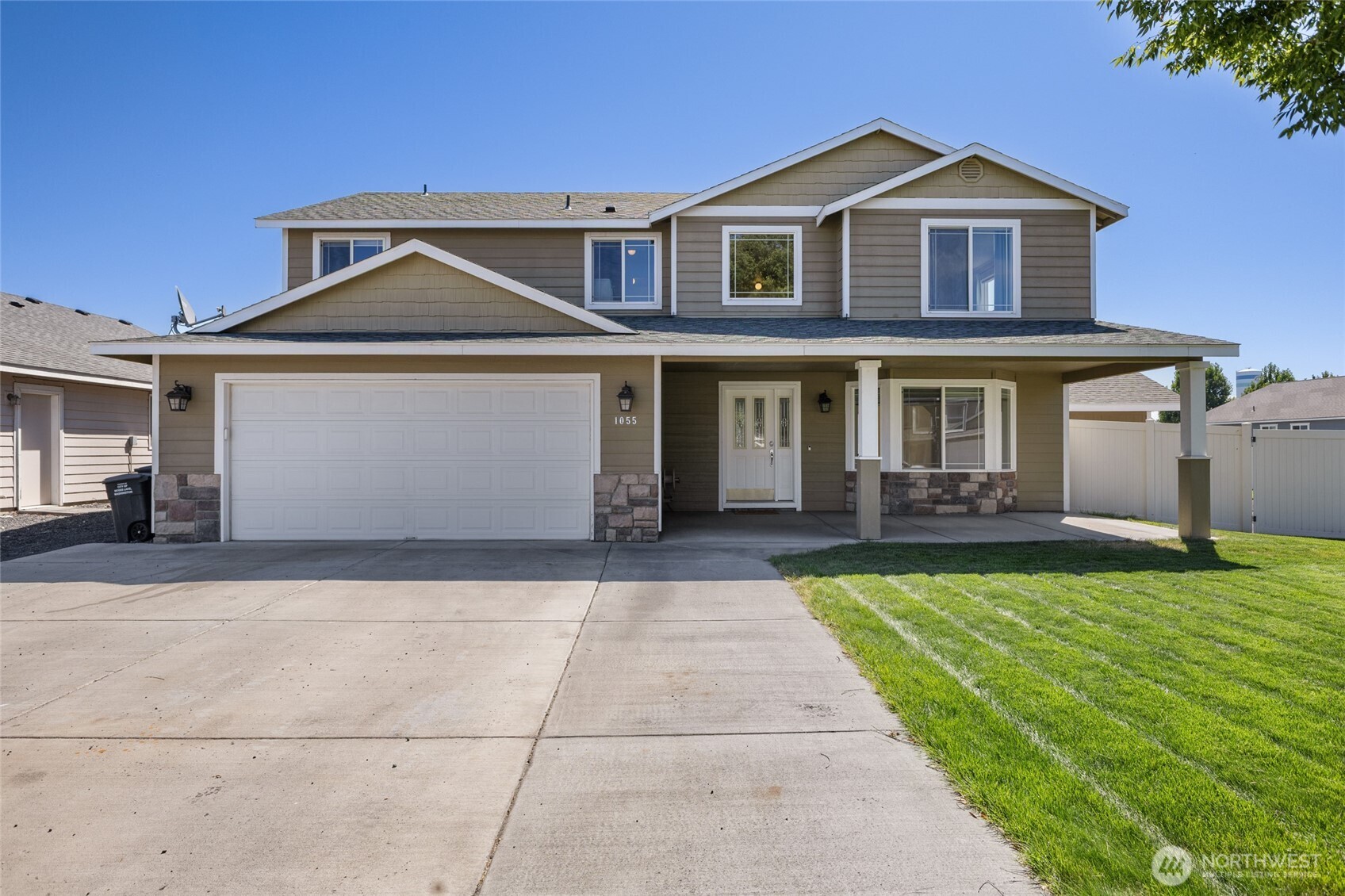 1055 July Court Property Photo 1