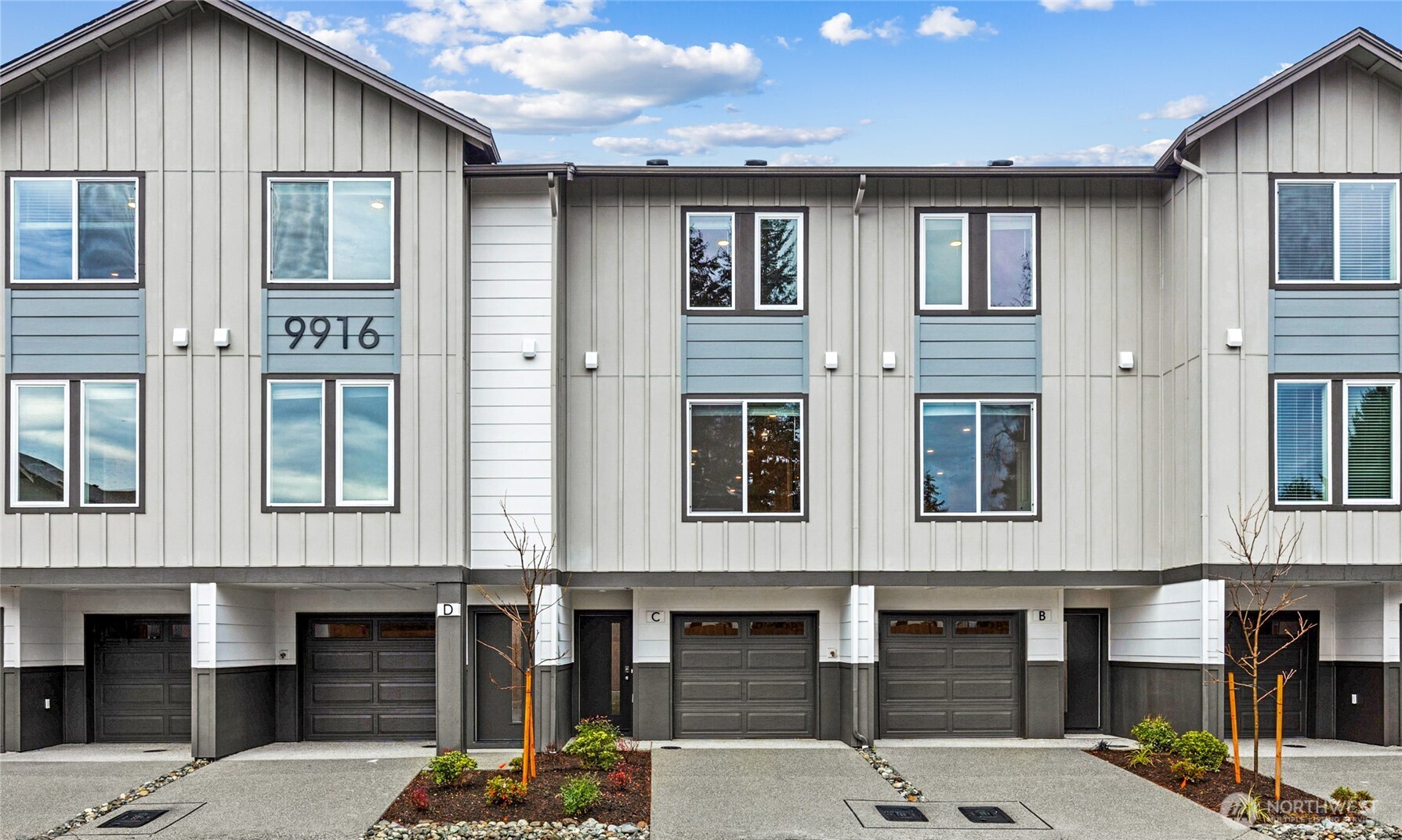 16111 36TH Avenue E4 Property Photo 1
