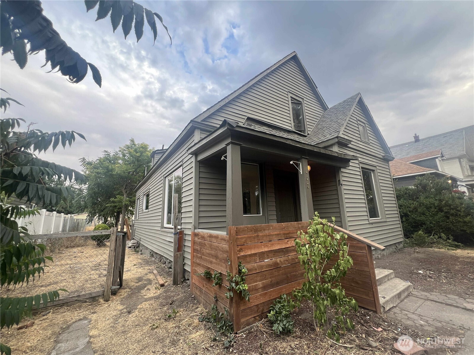 1920 E 1st Avenue Property Photo 1