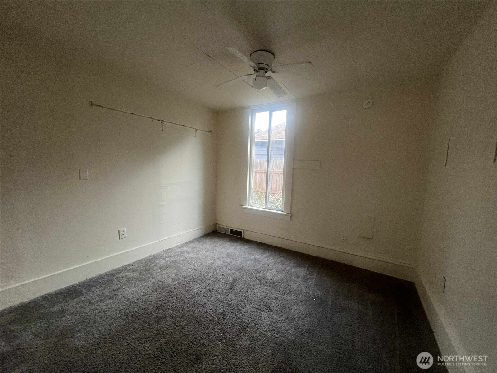 1920 E 1st Avenue Property Photo 10