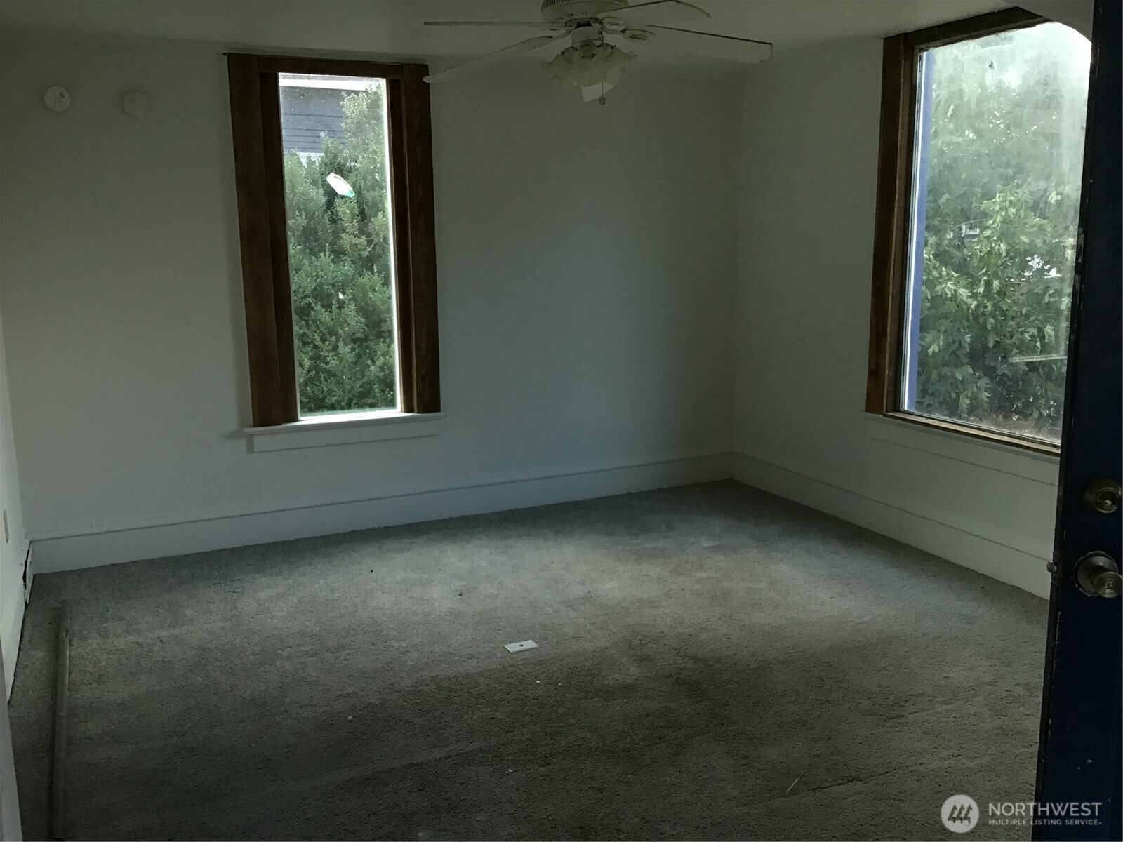 1920 E 1st Avenue Property Photo 11