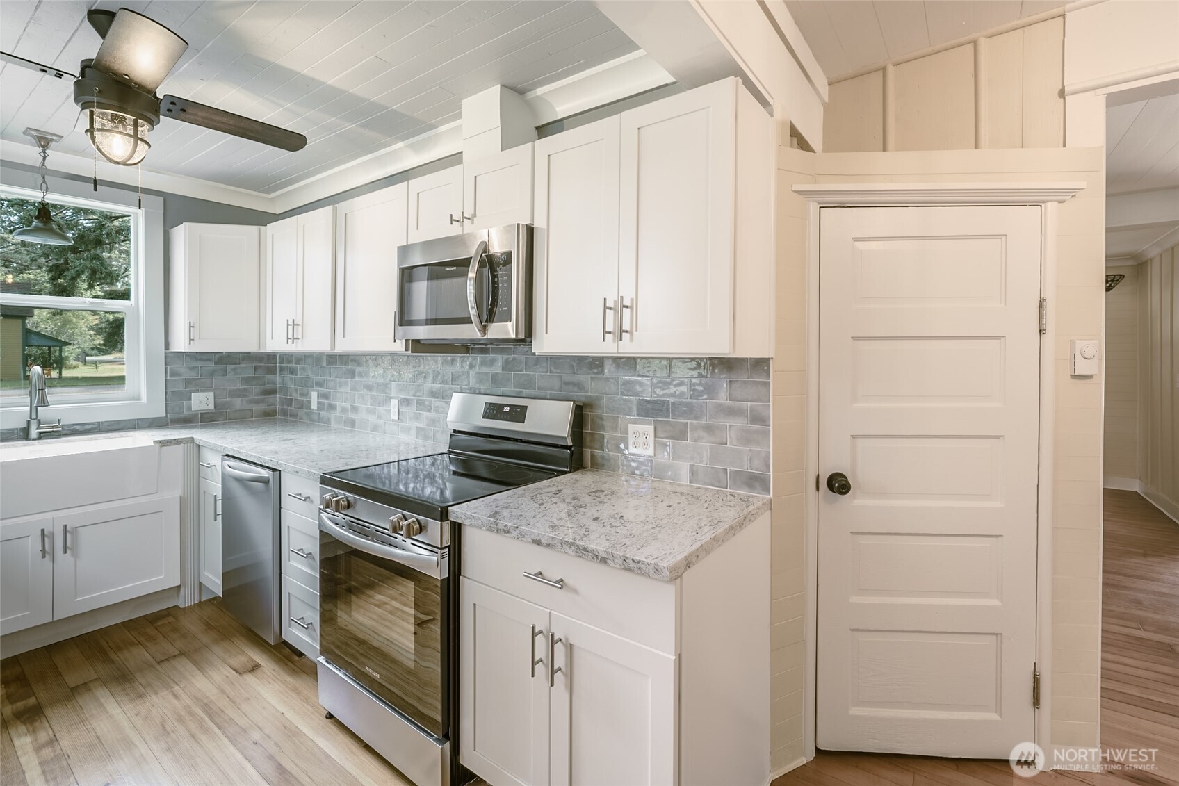 26706 Park Avenue Property Photo 12