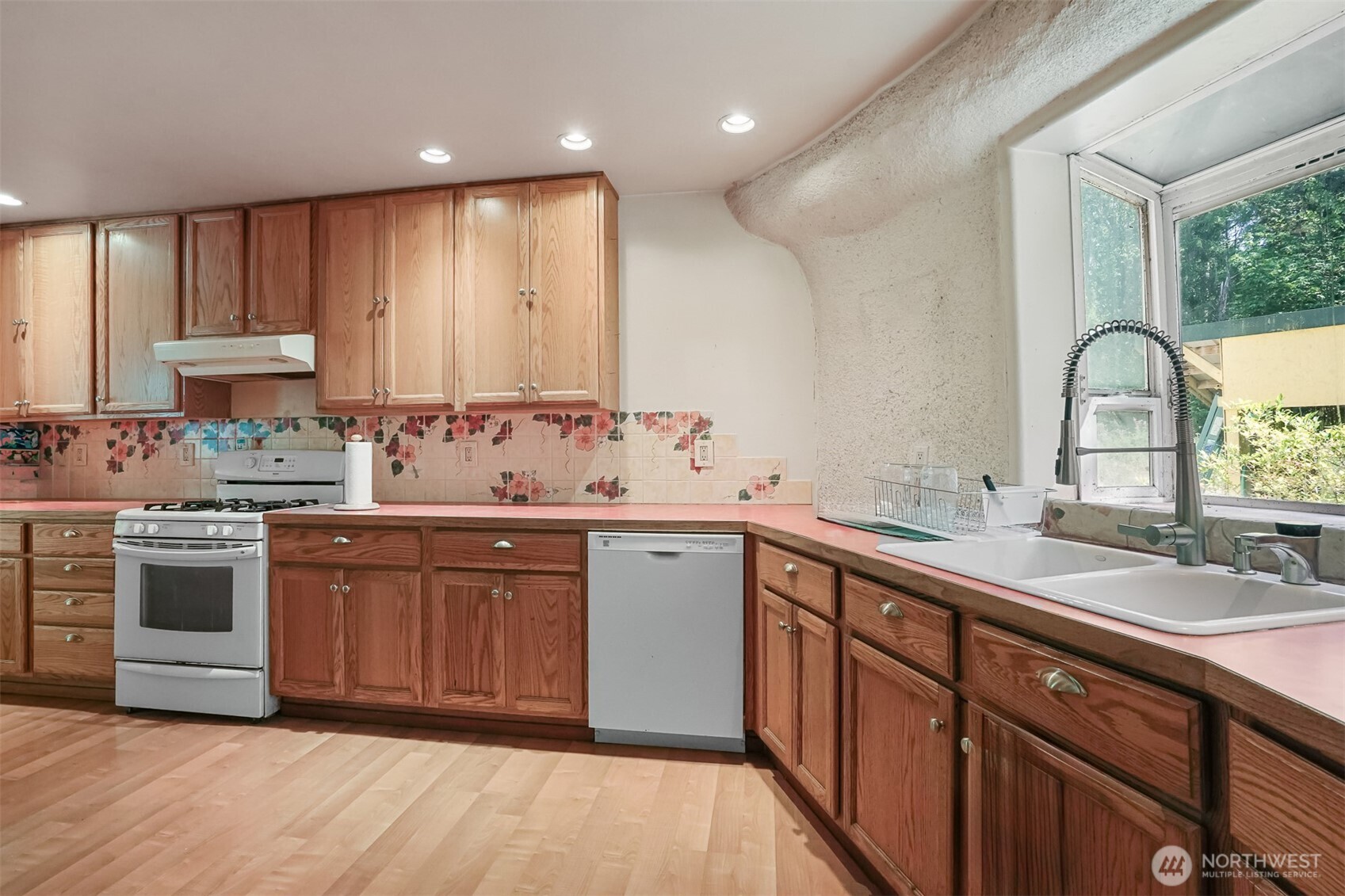 14831 Rainier View Drive Property Photo 7