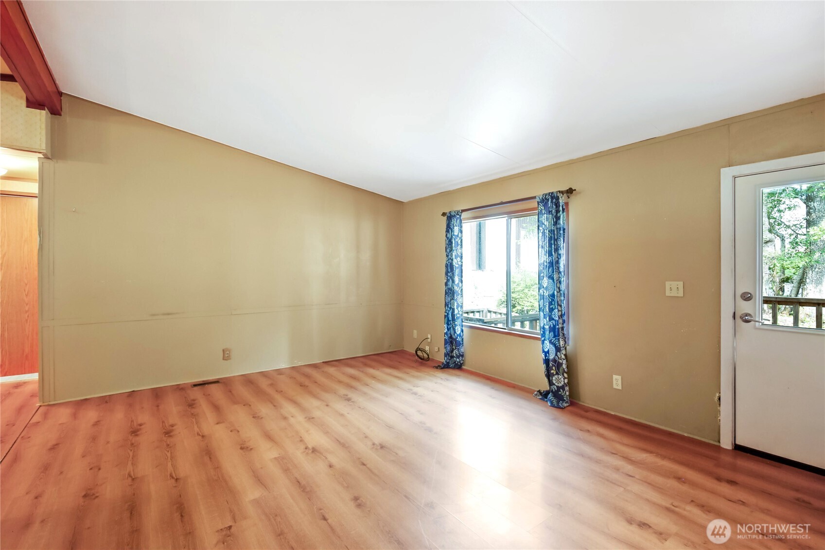 80 E Skookum Drive Property Photo 5