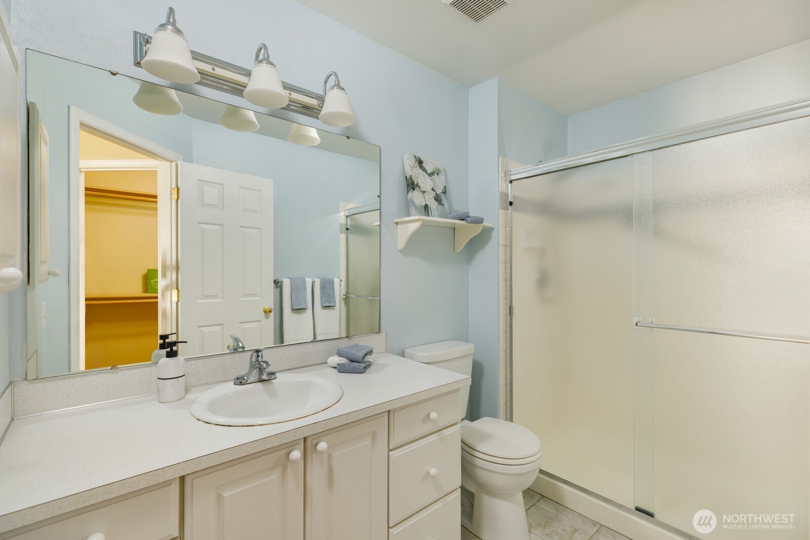 8911 223 Street Ct 14b Property Photo 7