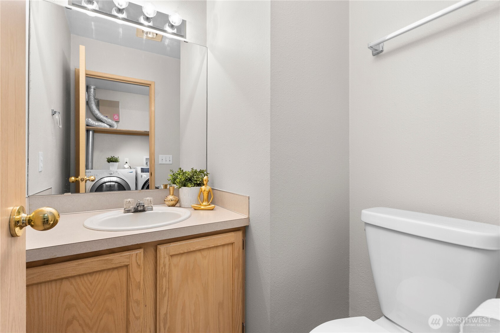 3615 Auburn Way B Property Photo 16