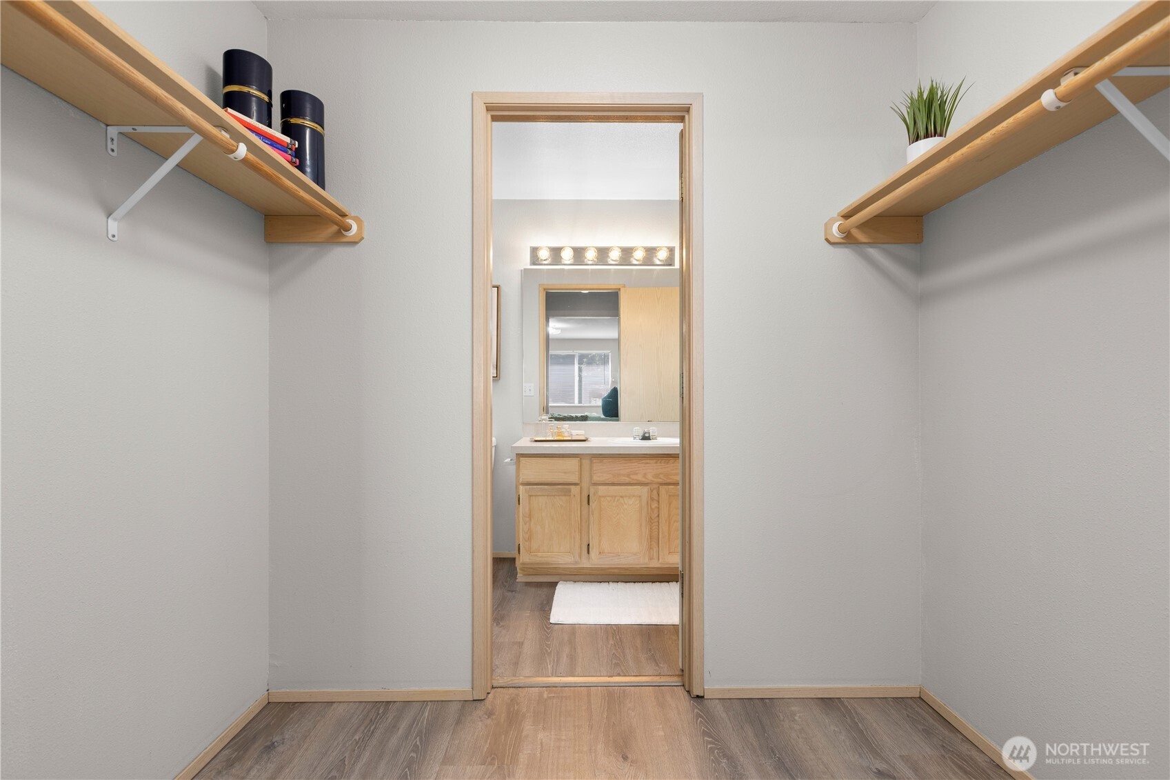 3615 Auburn Way B Property Photo 19