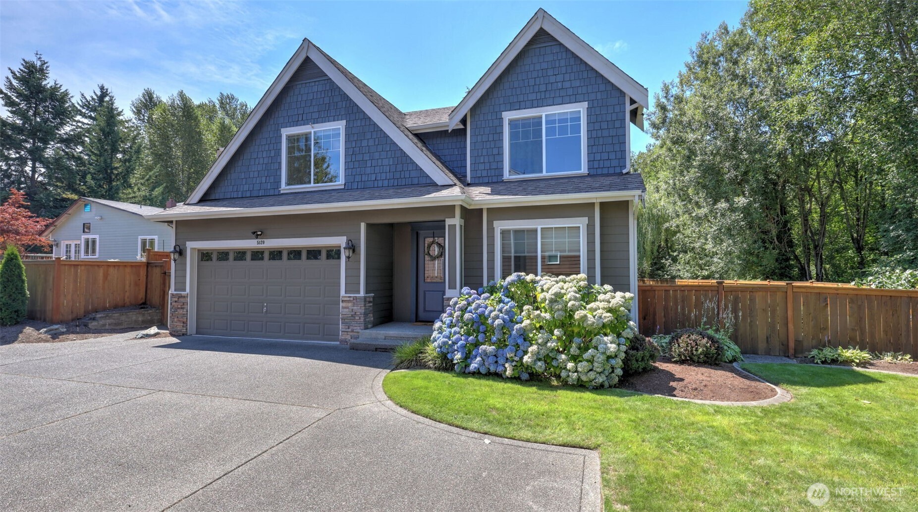 5120 Ne 9th Place Property Photo 1