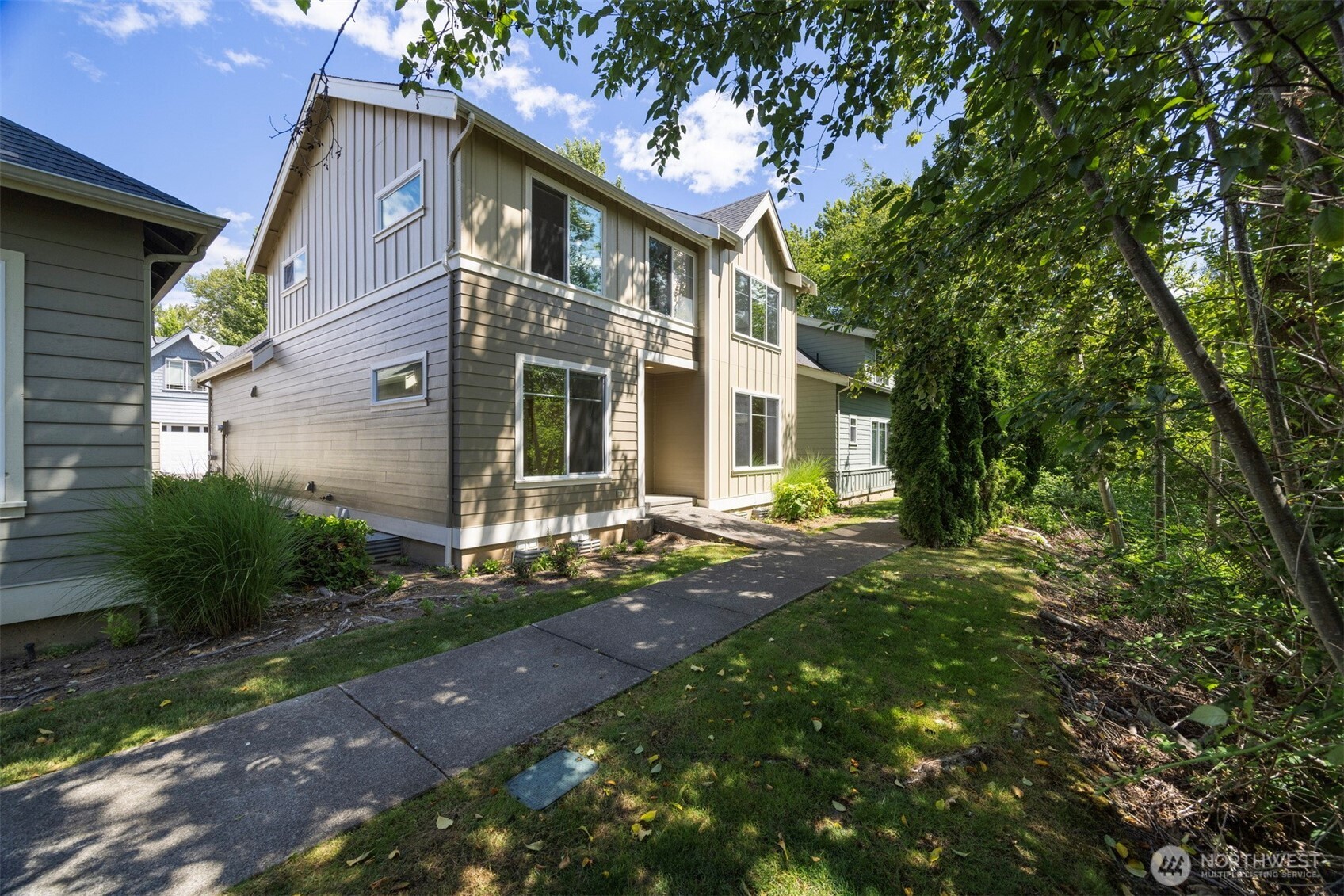 6214 Malloy Avenue Property Photo 1