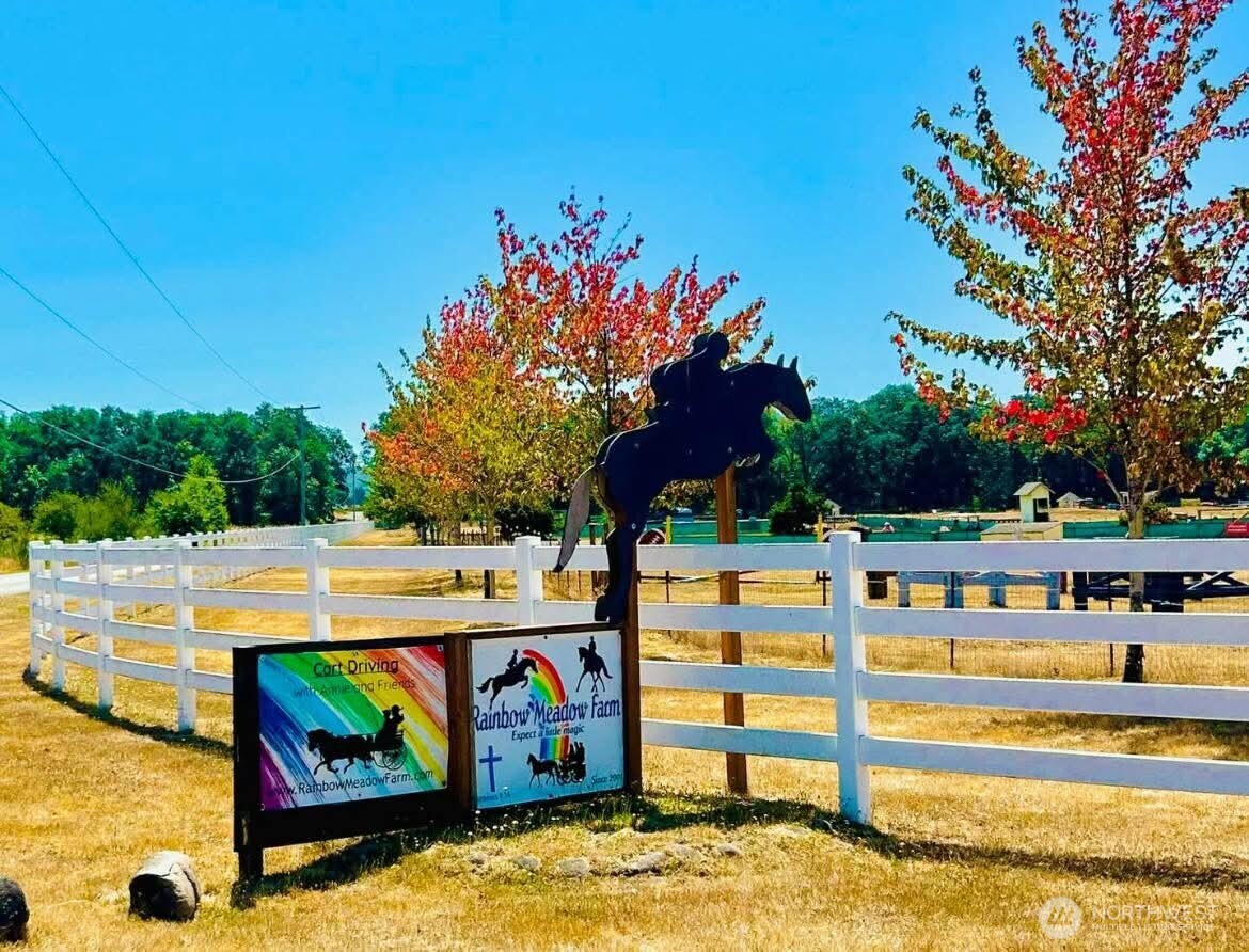 4711 176th Avenue Property Photo 4