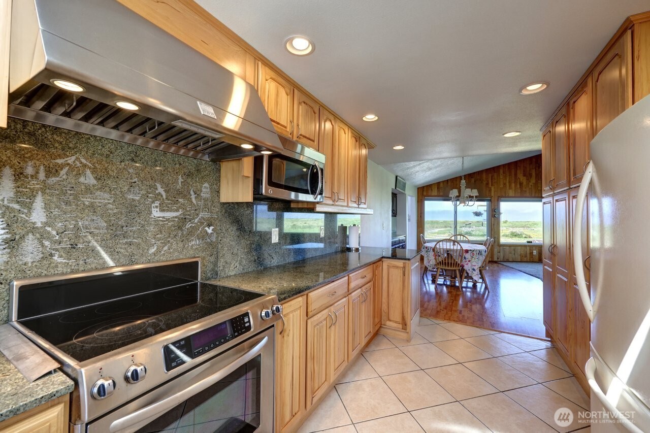 30715 G Street Property Photo 14